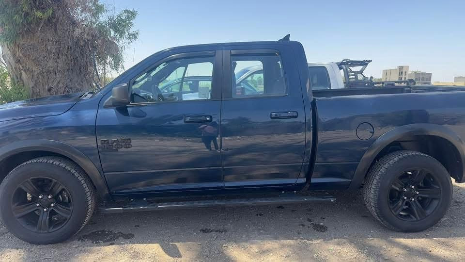 للبيع رام
🚘 الموديل: ram 2022 كلاسك باب قصير
🌍 الوارد: أمريكي
🎨 اللون: أزرق نيلي
📍 الرقم: بغداد  
🛣️ الممشى: 64 ألف كم
🛻 عدد الإسطوانات: 8 cylinders 

المواصفات:
✅ دفع رباعي (فور ويل)
✅ تشغيل بصمة
✅ شاشة كبيرة
✅ حساسات خلفية
✅ كاميرا خلفية
✅ مقعد كهربائي
✅ قير أوتوماتيك
✅ مكيف ممتاز
✅ نظافة داخلية وخارجية عالية
📍🛻 مكان السيارة : بغداد العامرية

✅ بلا مراوسة بيع فقط

للتواصل

*********** اتصال و واتساب.
