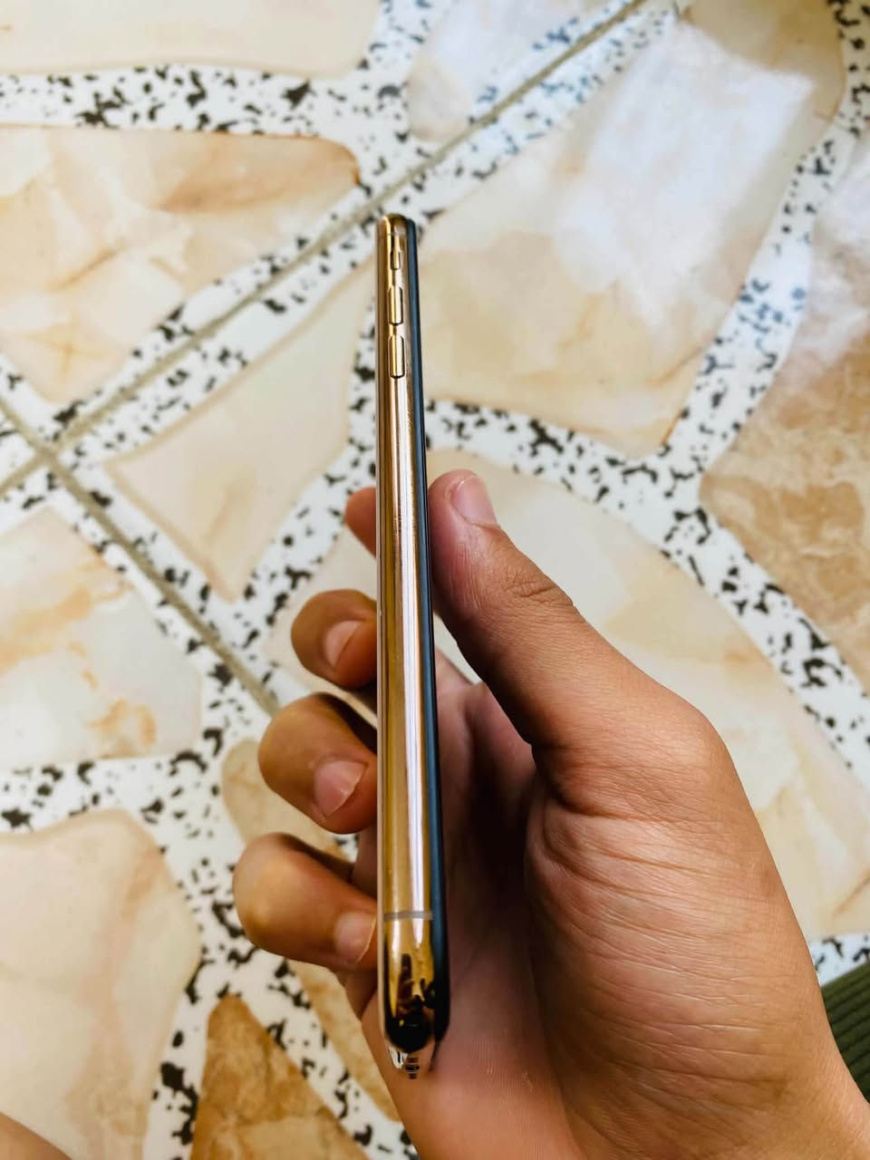 ايفون اكس ماكس شرط كل شيء ما ابي كل شيء شغال بيه بصمه الوجه شغاله نظيف فول بطاريه مبدل فقط البطاريه 100 والذاكره 512 السعر 240

***********
