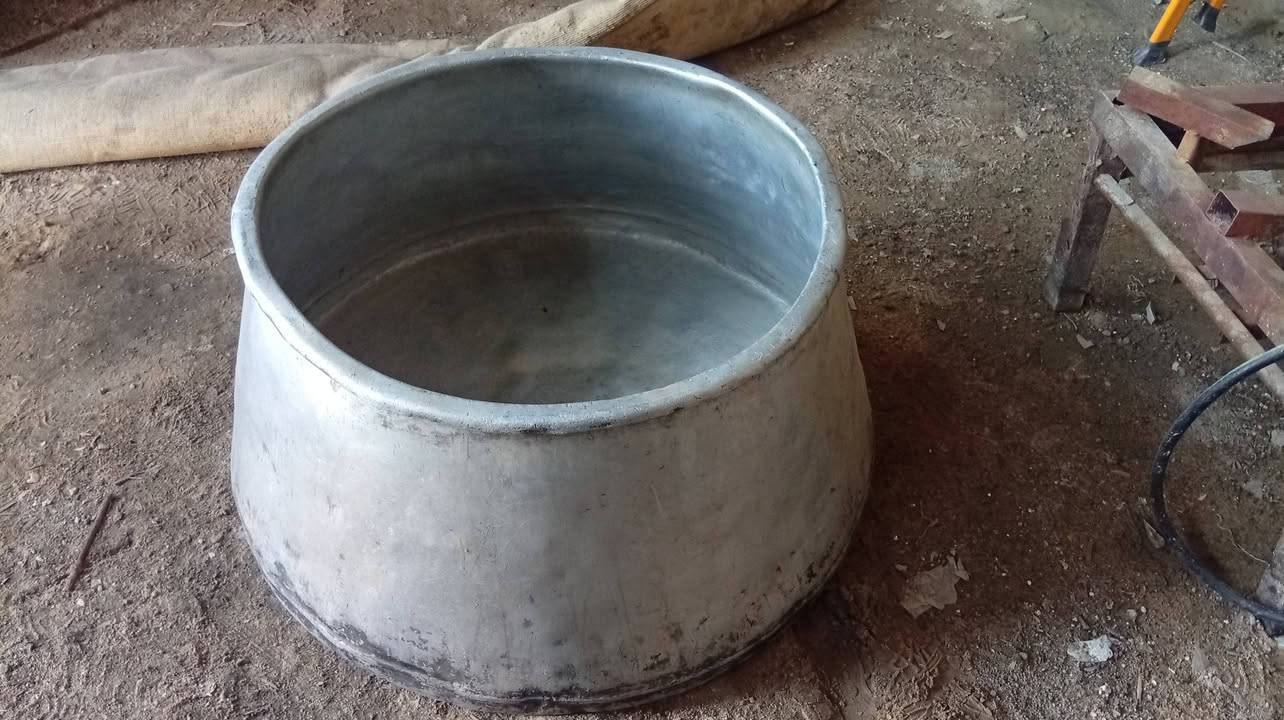 السلام عليكم ورحمه الله قدر كبير زائد اثنين طباخات كبار للبيع السعر250 الف العنوان كربلاء المقدسه هذا رقمي بي واتساب ***********

