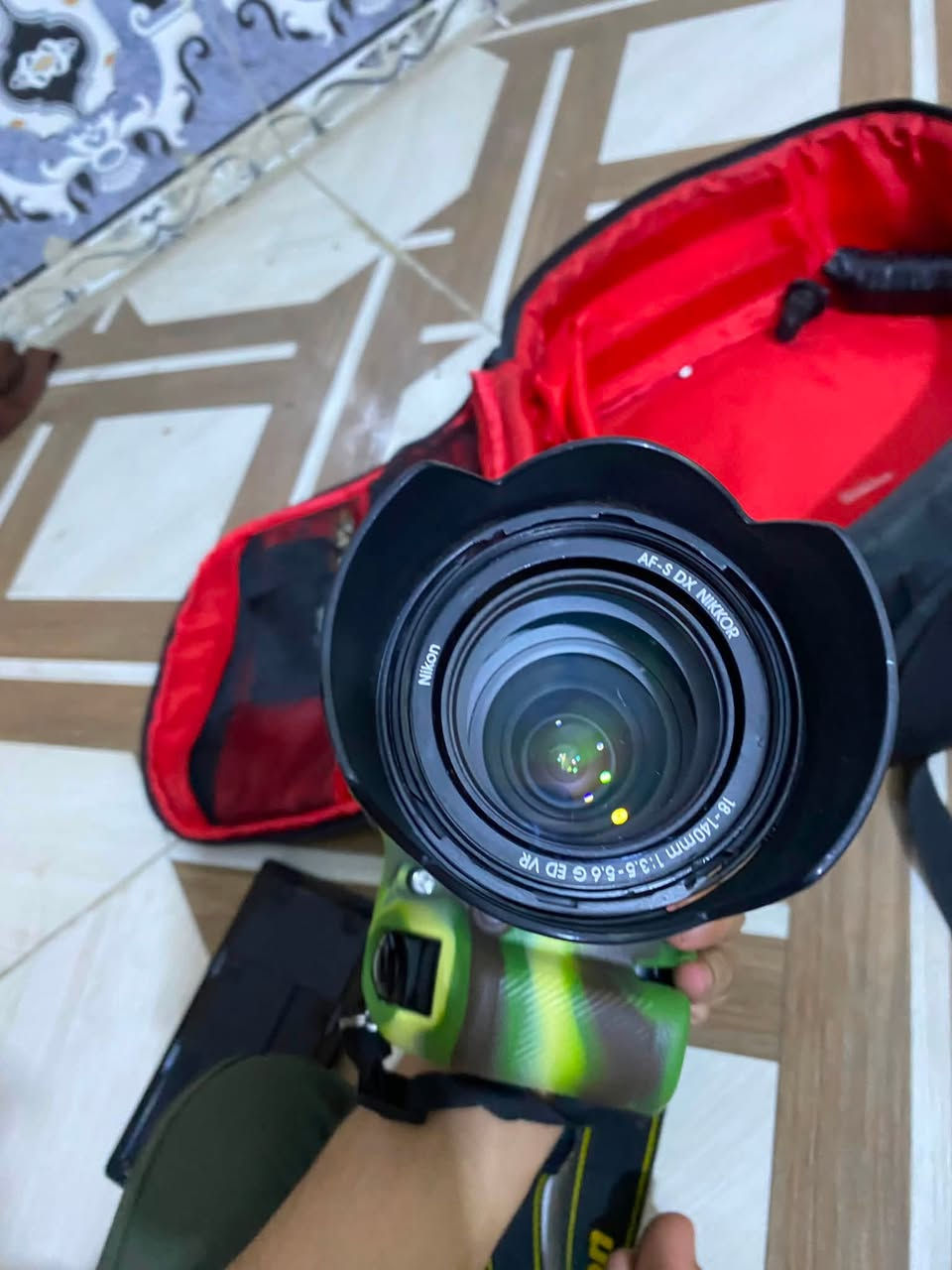 📸 Nikon D7100 #نظافة 💎
🔚 مع كامل ملحقاتها 🔜

1️⃣ عدسة 18-140mm ✅
2️⃣ بطارية أصلية بس البطاريه تعبانه. بدلو.✅
3️⃣ رام 16GB ✅
4️⃣ حزام ظهر وحامل للكاميرا ✅
5️⃣ شاحن يدعم الشحن السريع ✅
6️⃣ حقيبة يد وكتف ✅
7️⃣ فلاش للصور ✅
8️⃣ فلاش وفيديو ✅
9️⃣ حافظتين جلاتين عدد 2 ✅

💰 السعر: 750 ألف

📍 العنوان: بغداد الجديدة

📞 متواجد على ، واتساب واتصال
***********
