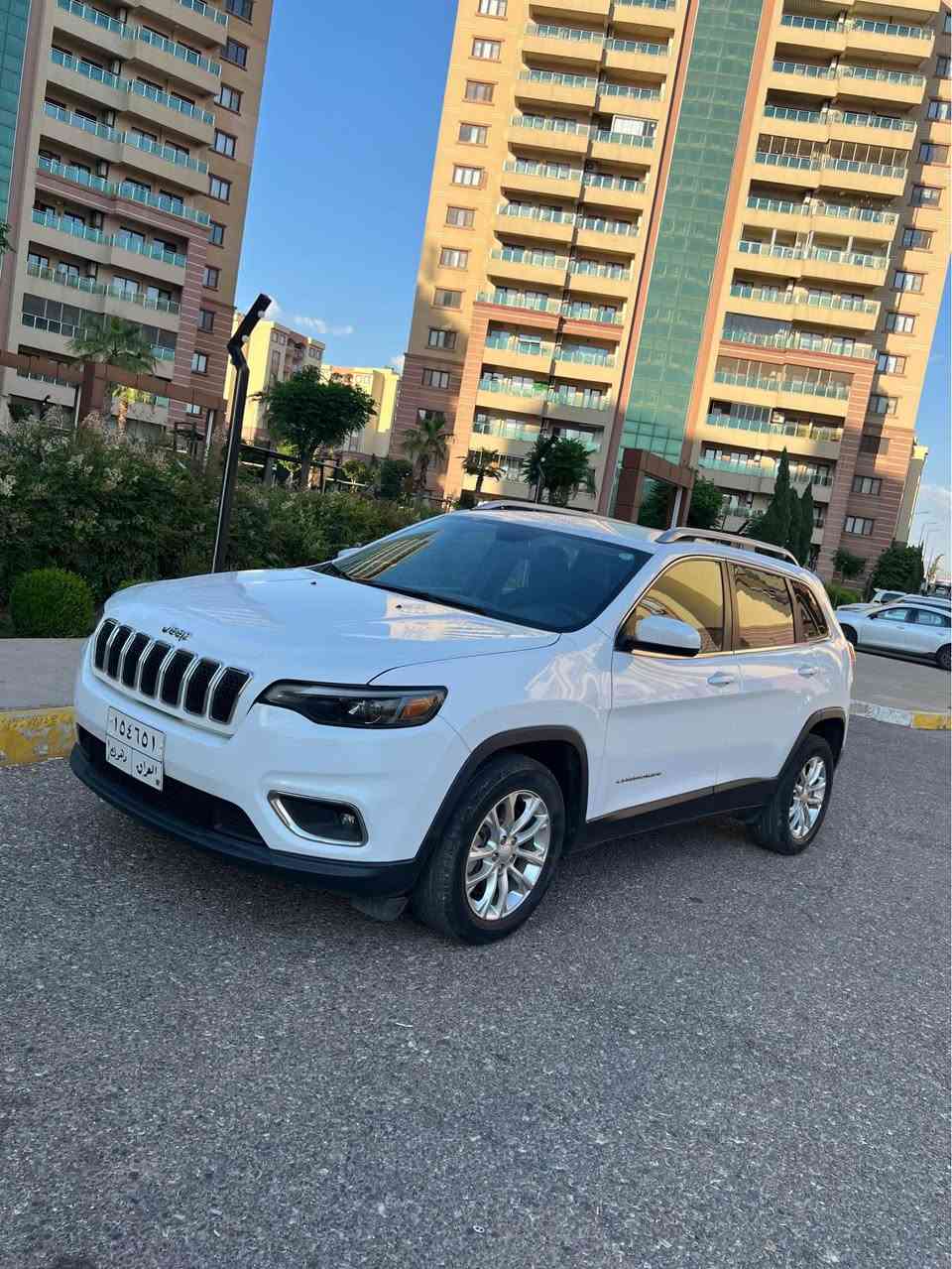 جيب شيروكي ٢٠١٩
Korek ( whatsapp ) ***********  
مواصفات :-
* ٤ پستن. 
* بريك به سمه .
* گيچ  ئه لكتروني.
* تحديد سرعه.
* ئه وتو  پارك.
* مكينه  ٢.٤
* لايد  ليد.
* گير توماتيك و عادي.
* دژه  خشان.
* ئه ي بي ئيس.
 
:- تێبيني : سبوخ  ئيك پارجه ( جه مه لخ ) دگه ل بوصته ك بولندي  .
:- ٧٠ مايلا  يا چوي.
 :- ئيرباگ  نه  فه بينه  و داخلي نه گرتيه .
:- سعر ١٤٠ وه ره قه و مجال .
موبايل *********** دهوك, العراق
