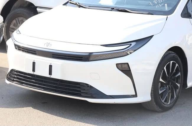 Toyota corolla
تويوتا كرولا موديل 2026  فول مواصفات سلايد
***********- ***********
