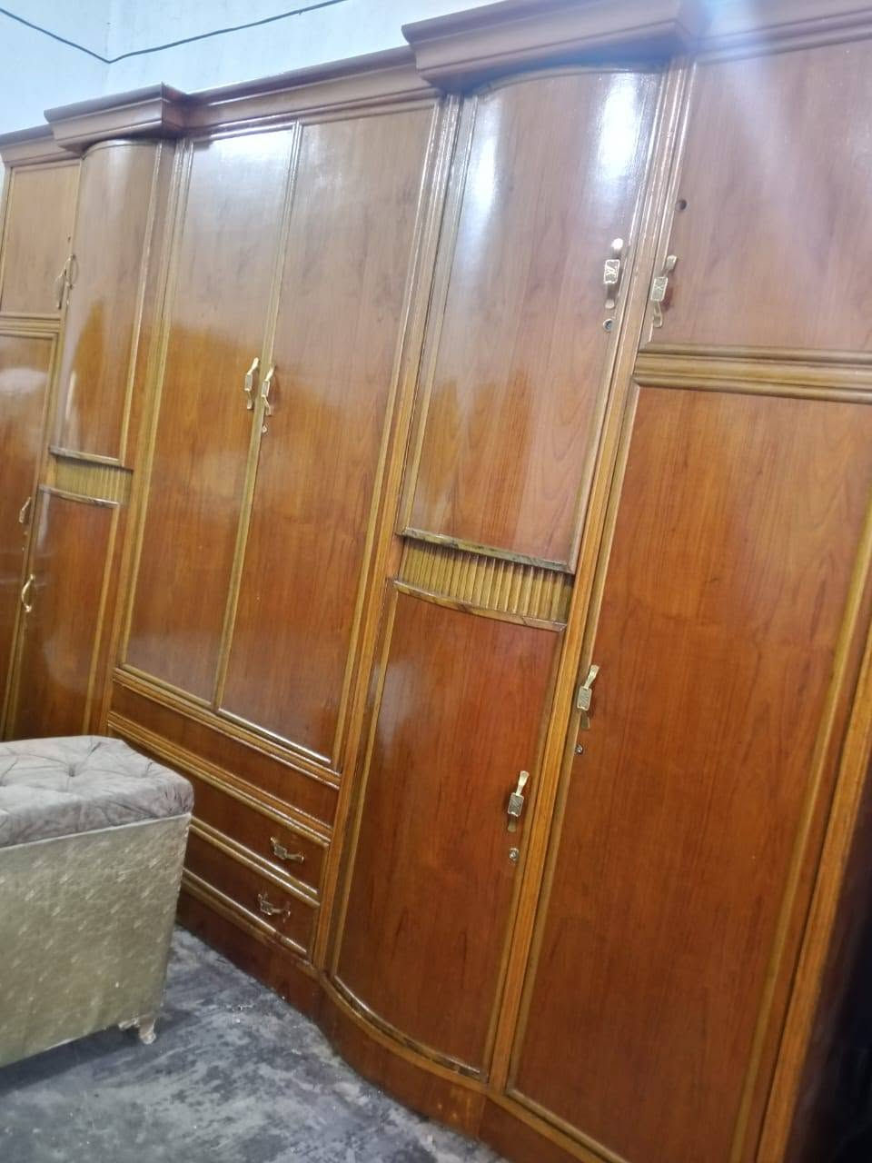 650غرفه ست ابواب صاج داخل وخارج نفخ زاويه كنتوريه هيه شالوزه هيه جزامه للخزن بغداد الحسينيه مال الراشديه وعندي توصيل ***********
