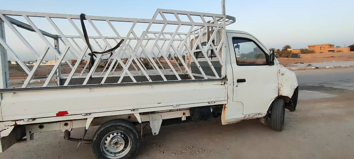 السلام عليكم للبيع كيا هيفا ليفان محرك وكير كورلا ٩٠موديل  ١٣  السعر ٣٠وبي مجال للإستفسار ***********
