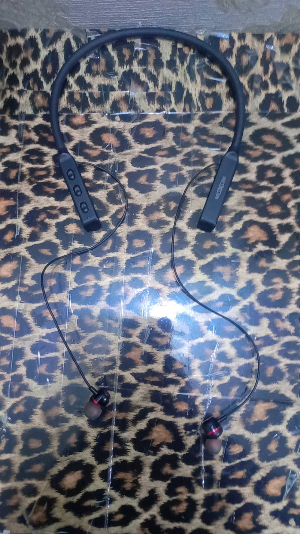 إعلان بيع سماعة MOXOM

🎧 سماعة رقبة MOXOM للبيع

💰 السعر: 25 دينار
🤝 يوجد مجال للتفاوض
✅ السماعة شغالة وحالتها جيدة
📍 العنوان: الزعفرانية – شارع الكهرباء

📸 الصور موجودة بالإعلان.
