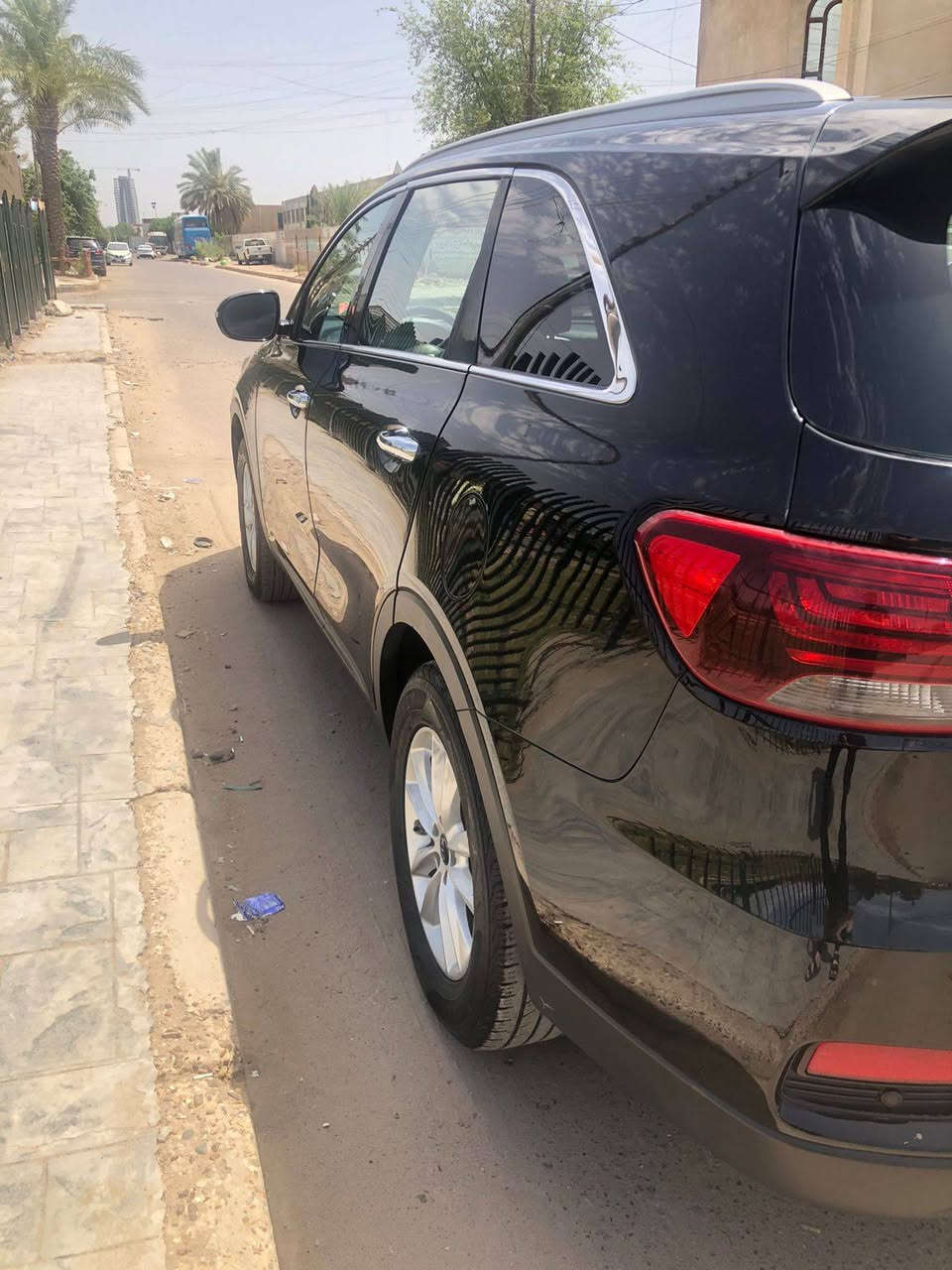 للبيع سورنتو 2020 
حادثها فقط بنيد ربعه مصبوغ نفس مال امريكا 
مكفولة كفالة عامة من صبغ وبارد عدا المذكور اعلاه لا لغد ولا شواصي 
محرك كير بلادي لا مفتوح ولا شي  ( مكفول) 
حساسات 
لدات أمامي خلفي 
 تدفئة كشنات 
رادار أمامي جانبي
7 راكب 
محرك 2400 
ماشية 60 الف ميل 
GDI محرك
باقي المواصفات معروفة 
مكان السيارة 
بغداد / الغزالية / شارع مدير الامن 
السعر ب 177 وبي مجال حك الجيه بغداد, العراق
