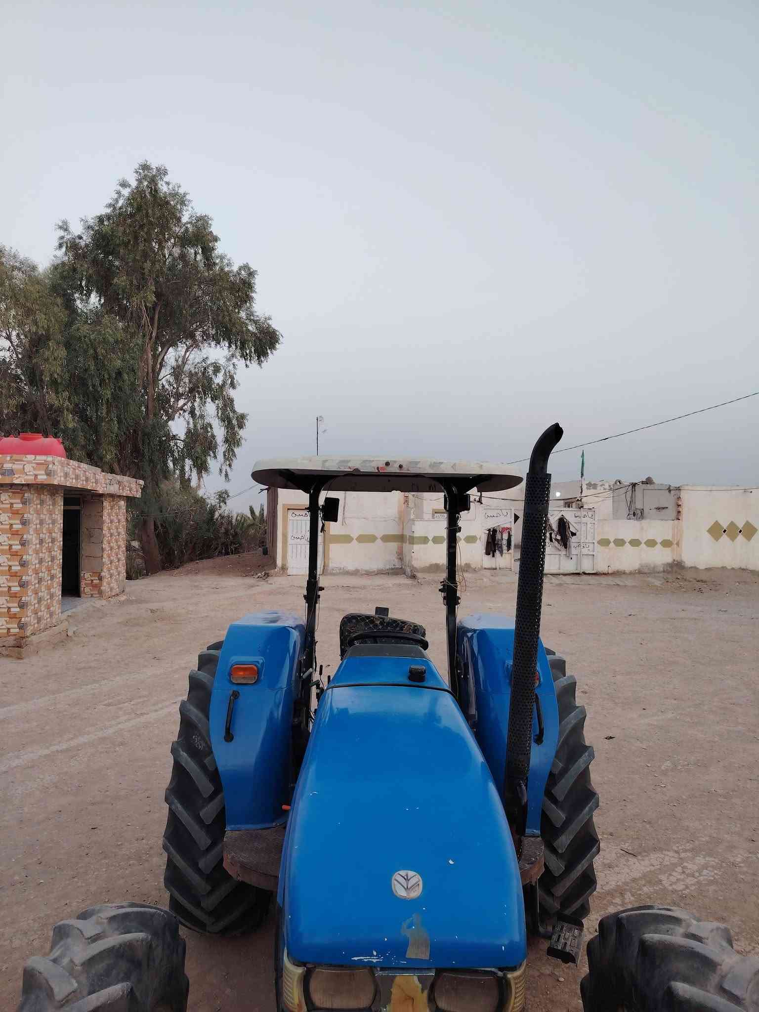 نيوهلند • حجم ٨٠ • موديل ٢٠١١