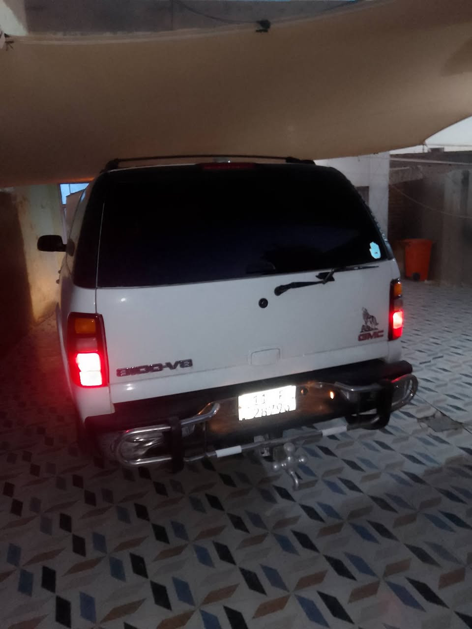 جمسي 2000رقم بغدادخصوصي دولي بسمي محرك 8100كيرمحرك اكسل حداديه تايرات تخم برجستون تبريدكله جديددواخل سياره جديده كهربائيات كله توب ترايه من البصره لطريبيل سعر140وبيه مجال لل استفسار***********
