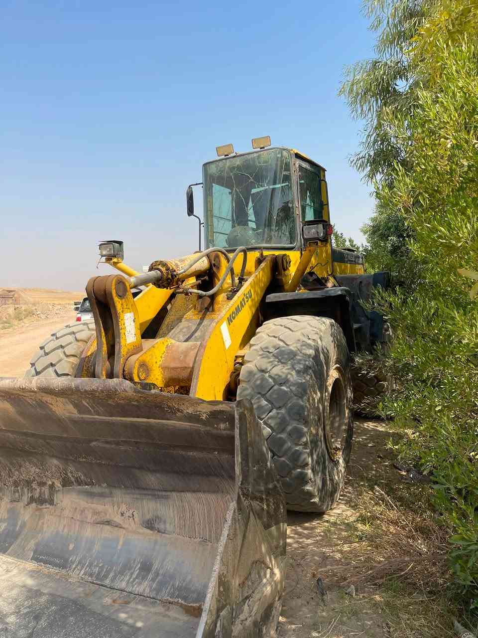 كوماتسو 380
مكينة معمرة جديد 
نضافة مثل ماتشوف بالصور 
فقط بم ضعيف سعره جدا مناسب ورخيص
بيه مجال للشراي  
سبب البيع صاحبه محتاج 
***********
اوقات الاتصال من٧ لل٨مساء
