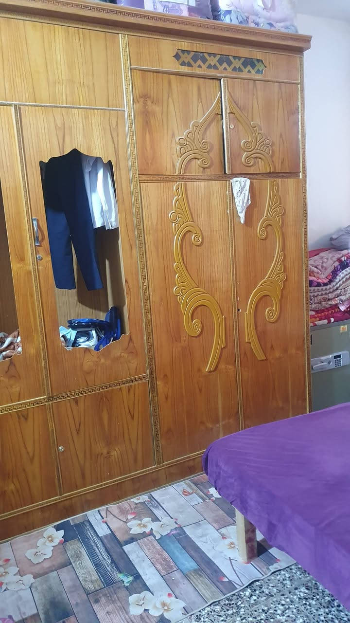 غرفه اخشاب كامله عوزها ترتيب جامات ٣٠٠ الف ***********

