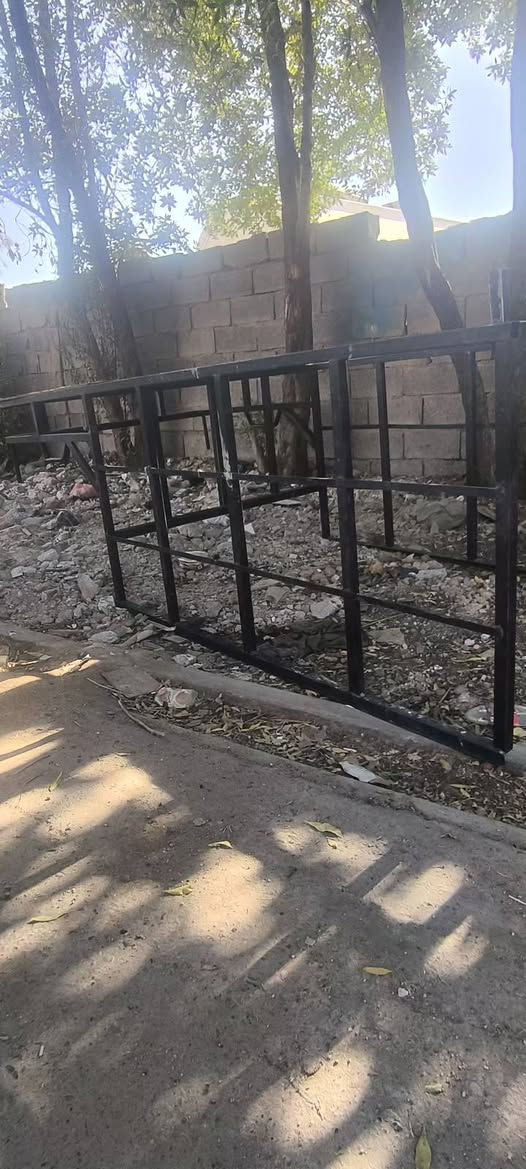 السلام عليكم محجر للبيع صقر 150 وبي مجال البكان بغداد حي البتول ***********
