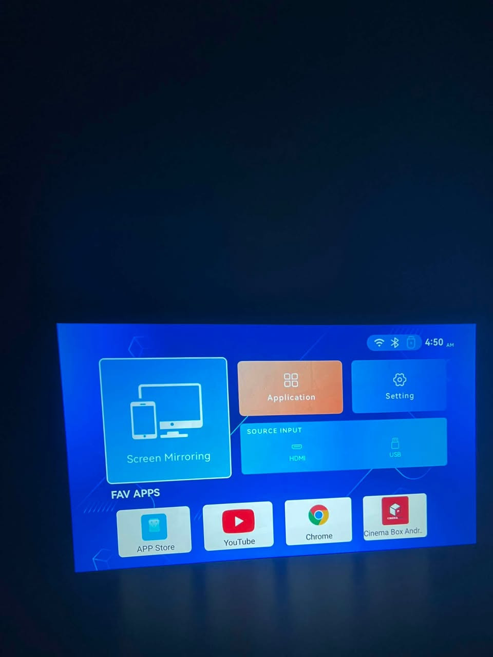 داتا شو 
سمارت نظام اندرويد 
واي فاي 
بلوتوث 
منفذ HDMI 
منفذ USB 
تربط وتعكس التلفون اندرويد او ايفون
دقة العرض جدا عاليه مثل ما مبين بالصوره 
ملحقاتها ريمونت + كيبل HD + ادوات تنظيف عدسه 
السعر 60 الف مع التوصيل يتوفر جميع محافظات العراق 
***********
