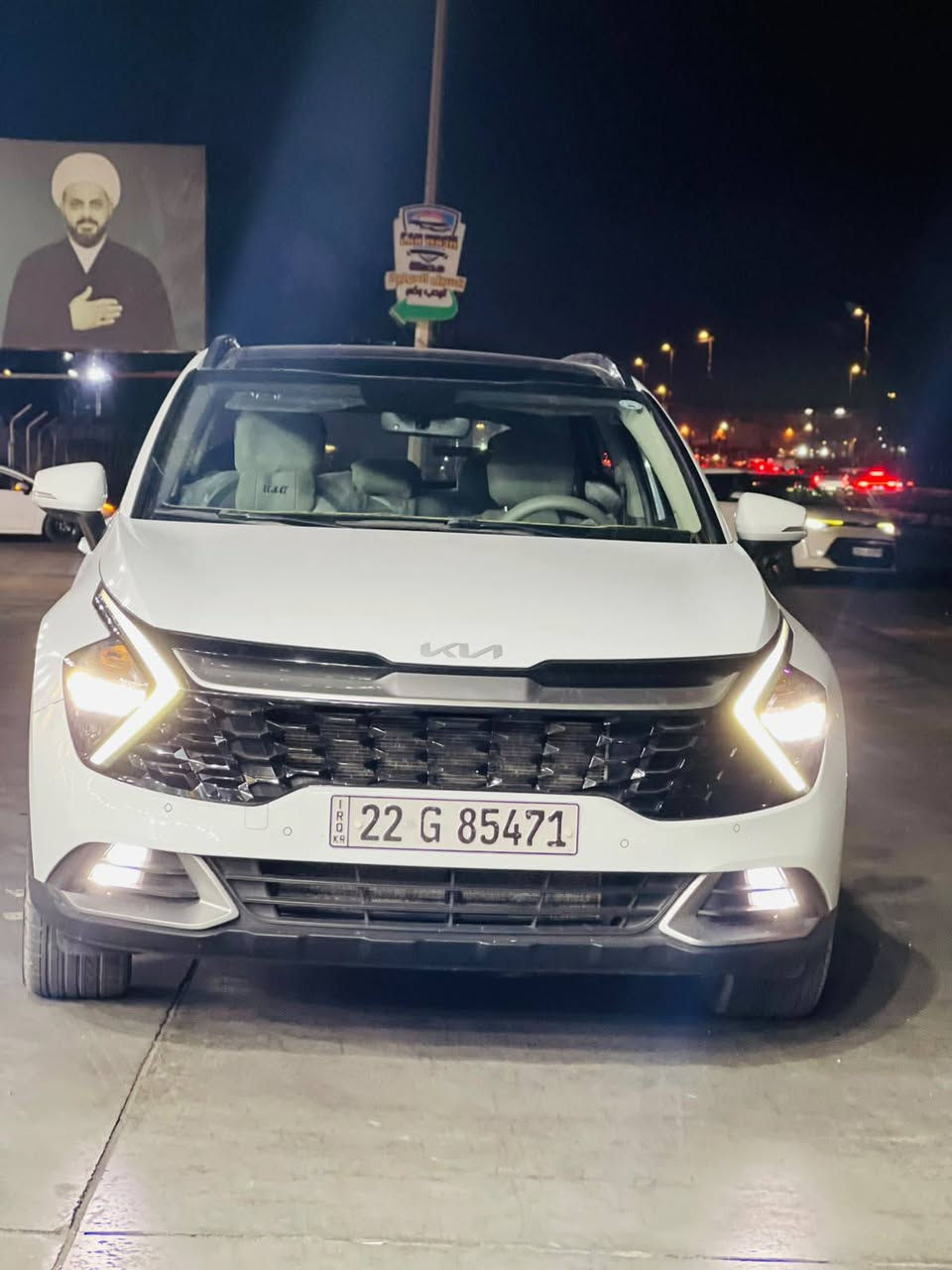 سياره سبورتج خليجي موديل 2023 فول مواصفات محرك دوش 2000 ماشيه 46 الف بيها طعجه خفيفه باب السائق السعر 225 ورقه بيها مجال قليل 
للتواصل ***********
