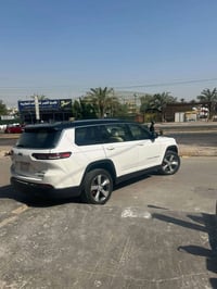 كراند شيروكي • ٢٠٢١ • ٧ مقاعد