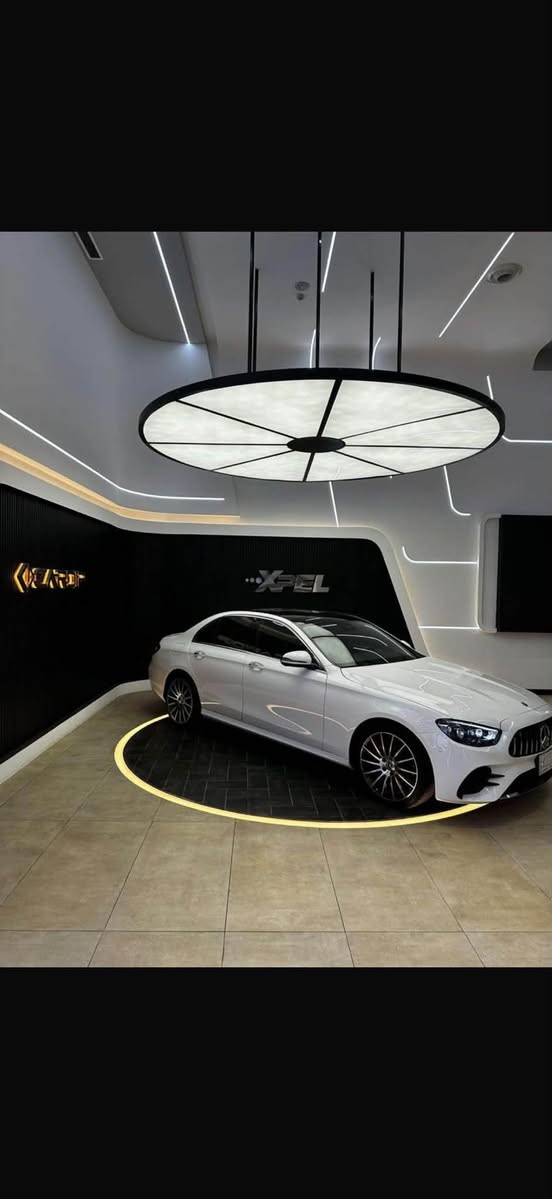 السلام عليكم للبيع فقط 
E350 . 2021 . V4 terbo
فول مواصفات 
ماشيه 30 الف حقيقي 
رقم بغداد عادي تحويل مباشر 
اخواني السياره داخل عمل بدل لون اسود 
عليها دركة amg وتخم وياله وتايرات غير البيها 
حادثه والسونار واضح امامكم 
يرادله اعادة صبغ جاملغ خلفي 
وشويه ترتيب جدآ بسيط مابيها مصرف جبير 
السعر 25000$
العنوان / بغداد  / السيدية 
***********

نص مكتوب في الصور:
- E-Class W167, W213 LTE 12:02 2.0LInline-4Turbo 1 374 km 2021 MERCEDES-BENZ E-CLASS, E 350 W1KZF8DB9MA909442 0-29849066 IAAI Location: Los Angeles South (CA) Shipping from: Los Angeles (CA) Seller: State Farm Group Insurance Sale Document: Non-repairable Sales History 2 Similar archival offers You are watching archived offer. Auction ended on Friday, May 14, 2021. Friday, May 14, 2021 10 Photos bid.cars
- E-Class W167, W213 12:02 2.0LInline-4Turbo 1 374 km 2021 MERCEDES-BENZ E-CLASS, E 350 W1KZF8DB9MA909442 0-29849066 IAAI Location: Los Angeles South (CA) Shipping from: Los Angeles (CA) Seller: State Farm Group Insurance Sale Document: Non-repairable Sales History 2 Similar archival offers You are watching archived offer. Auction ended on Friday, May 14, 2021. Friday, May 14, 2021 10 Photos bid.cars