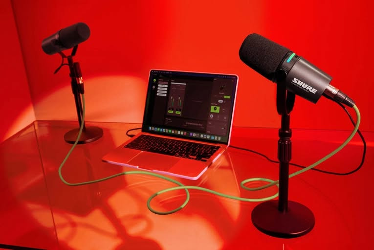 کوردی & English & العربية 

Shure MV7i - Mic+interface 
کوردی.
ناوازەترین مایک کە پێویستی بە میکسەر و ساوند کارد نیە چوکە لەناوەخۆی دروست کراوە 
کە دەتوانی مایکی تر و بابەتی میوزیک کار .
پێبکەی کە لە وێنەکان دیارە

بە تایپ سی دەتوانی بۆ لاپتۆپ و مۆبایل بەکاری بێنی ، 
کوالێتی بەرز بۆ کاری پڕۆفێشناڵ بۆ ستۆدیۆی پۆدکاست و تەنانەت دۆبلاژ و گۆۆرانی وتن 
لە هەموو کوردستان و عراق زۆر دەگمەنە ئێمە بە تایبەت داوامان کردووە .
تەنها لە کارتۆن دەرهاتووە بۆ تێست ، .هەموو شتی لەگەڵە لۆک بیلادی 
 
نرخی ٣٥٠ دۆلار  شوێن: هەولێر 
تەنها وەتسئەپ  / 

00964 751 730 84 81
English 
One of the most advanced microphones that doesn’t require a separate mixer or audio interface, thanks to its built-in interface technology. You can connect and use it directly with another microphone or musical equipment, as shown in the photos.

🔹 USB Type-C Connectivity – Easily connect it to your laptop, PC, or smartphone.
🔹 Professional-Grade Audio Quality – Perfect for podcasting, studio recording, voice-over/dubbing, vocals, and other professional applications.
🔹 Extremely Rare in Kurdistan & Iraq – This microphone is very difficult to find locally and was specially ordered for us.
🔹 Condition: Opened from the box for testing only. It is in excellent condition and comes with everything included in the original package.

💰 Price: $350
📍 Location: Erbil, Kurdistan Region
WhatsApp: 00964 751 730 84 81

 

العربية
**Shure MV7i – ميكروفون احترافي للاستوديو**

من أحدث وأقوى الميكروفونات الاحترافية، ويتميز بأنه **لا يحتاج إلى ميكسر أو كرت صوت خارجي**، وذلك بفضل تقنية واجهة الصوت المدمجة داخله. يمكنك استخدامه مباشرةً مع ميكروفون آخر أو معدات موسيقية، كما هو موضح في الصور.

🔹 **منفذ USB Type-C** – يمكنك توصيله بسهولة بالـ **لابتوب، الكمبيوتر أو الهاتف المحمول**.
🔹 **جودة صوت احترافية عالية** – مناسب جداً لـ **البودكاست، التسجيلات داخل الاستوديو، التعليق الصوتي والدوبلاج، الغناء، وصناعة المحتوى الاحترافي**.
🔹 **نادر جداً في كردستان والعراق** – من الصعب جداً العثور عليه محلياً، وقد تم **طلبه بشكل خاص**.
🔹 **الحالة:** تم فتح العلبة **للتجربة فقط**، والمايك بحالة ممتازة، وجميع الملحقات والمحتويات الأصلية موجودة معه.

💰 **السعر:** 350 دولار
📍 **الموقع:** أربيل، إقليم كردستان، 
WhatsApp: *********** أربيل, العراق
