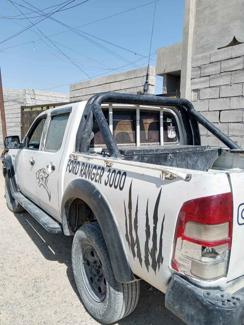 فورد رنجر موديل ٢٠٠٨ مزاد صلاح الدين للبيع سيارة جاهزة بيها نواقص بصيطه سعرها ٤٥وبيها مجال واذا اكو مراوس  هم يرهم المكان تكريت العلم ***********
