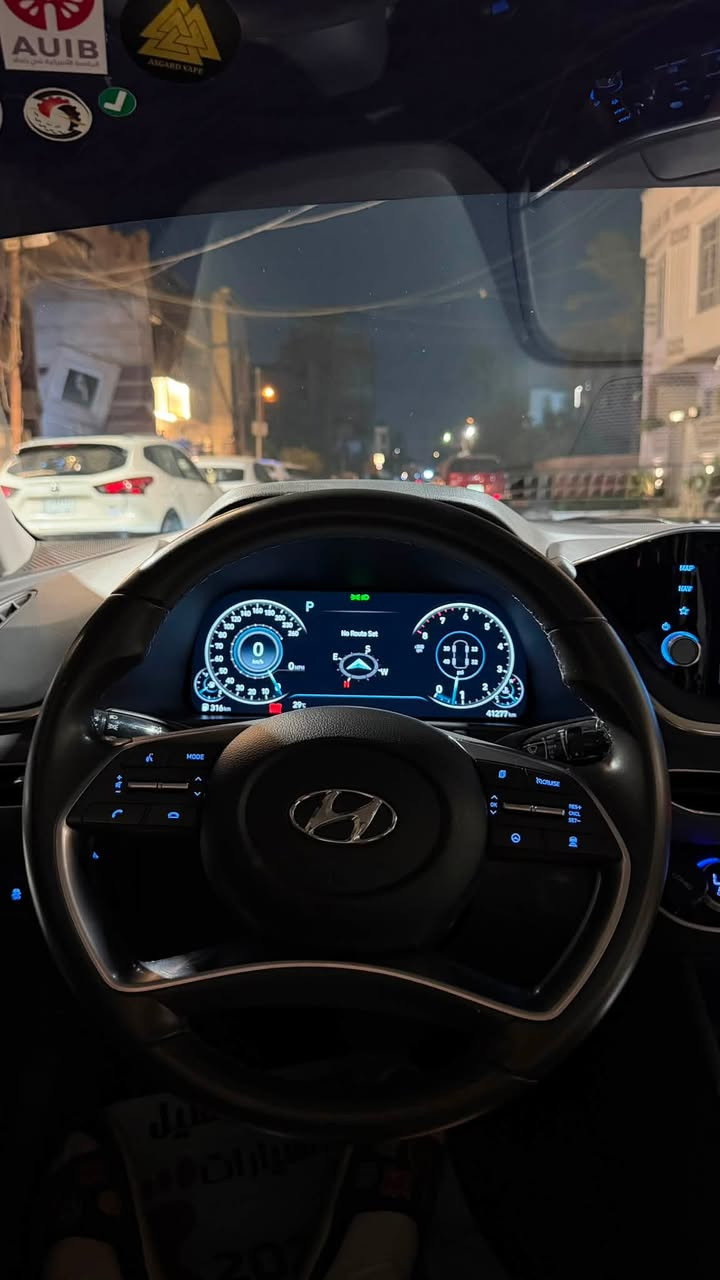 سلام عليكم
للبيع سوناتا 2023 فول مواصفات 

بانوراما 

بصمه تشغيل عن بعد 

شاشه جبيره 

وبعد معروفه مواصفات الفول 

السياره وارد امريكي سرقه بدون حادث  موضح بالمنشور 

وبيها بالعراق طخه بسيطه بالجاملغ عدلتها بارد بدون صبغ 

السياره ماشيه 41 الف كيلو

السيارة كلش نظيفه ومداريها بالدهن والبانزين مكينتها 2.5 بدون تيربو المكينه المرغوبه

السياره كامله ومابيها اي مصرف بس نقصها بولش 

مكاني بغداد المنصور 

 17300$ وبيها مجال

***********
