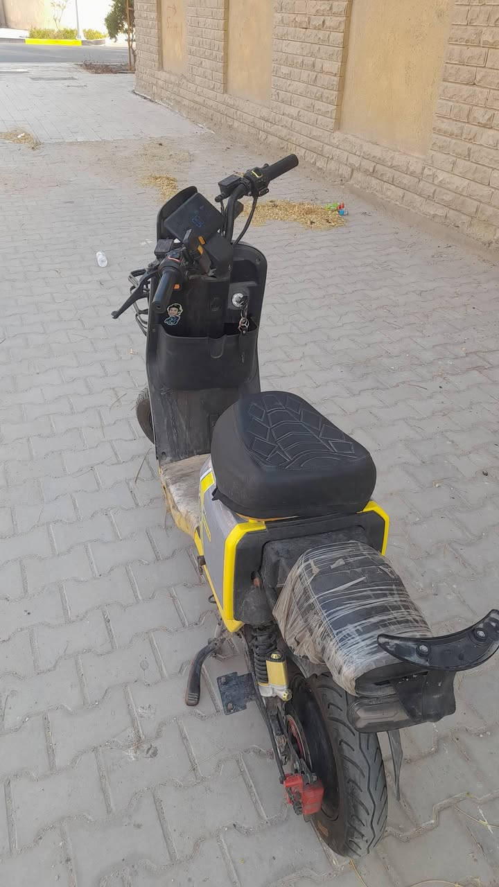سلام عليكم دراجه شحن R7
مشتريها ب 625،000 
رايدها ب 300،000 وبيها مجال وتدلل 
ما ابيع للمو جاد اذا مو شراي لا تجيلي ولا تداهر هواي
بيها مجال 
نضيفه ما مبدل منها شي بس التايرات 
شرط تشوفها بعينك وانطيك سويجها 
سرعتها 109 
تمشيك 70_60 كيلوا
استعمال طالب روحه ويجه للمدرسه 
ابيعها هيج الان ما محتاجاها
بيها قفل ونضام امان قوي 
البريكات نضيفات 
العقل ما مبدل 
الملف نضيف حقيقي 
بيها سماعات وستاند تلفون و مقعد خلفي 
الشاشه بيها شغاله 
اربع سرعات بيها 
بيها بيك ترجع وره 
والكثير من المميزات
الرقم ***********
