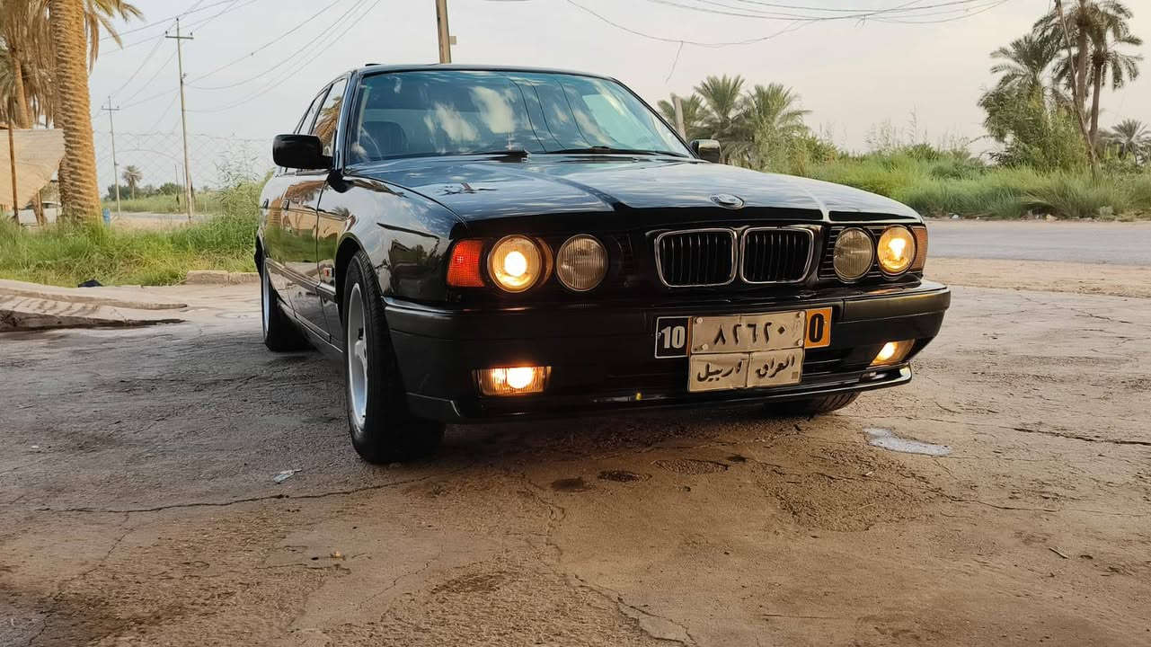 525 مسكر عدل اصل 20
موديل 1991

كير محرك كفاله 

اكسل رون ناصب شلعه ومعدل تخبل 

تبريد شغال ثلج قطعتين 

سلايت شغال 

تخم لايت وبكلايت اصلي 

تخم تاير جديد 

صدر امامي جديد 

دوشمه جديده مخمل 

صبغ فرن جديد درجه اولى موتلزك

كهربائيات كله شغاله 

السياره متعوب عليه شباب 

السعر 48 بي مجال بسيط 

*********** مكان بابل
