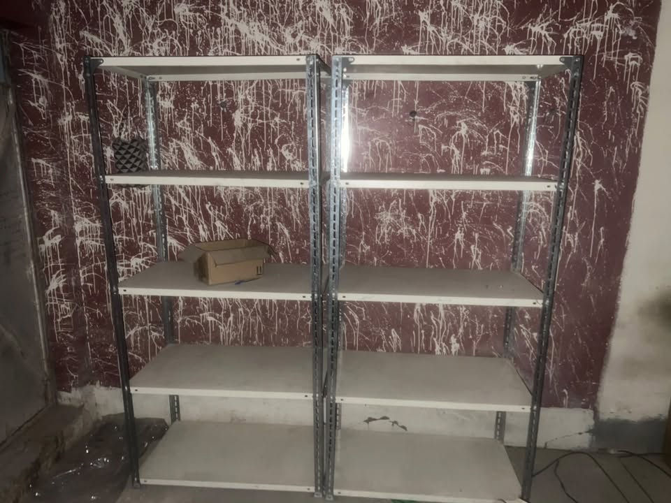 رفوف دكسنات • ١٨ قطعة • ٦٠×١م