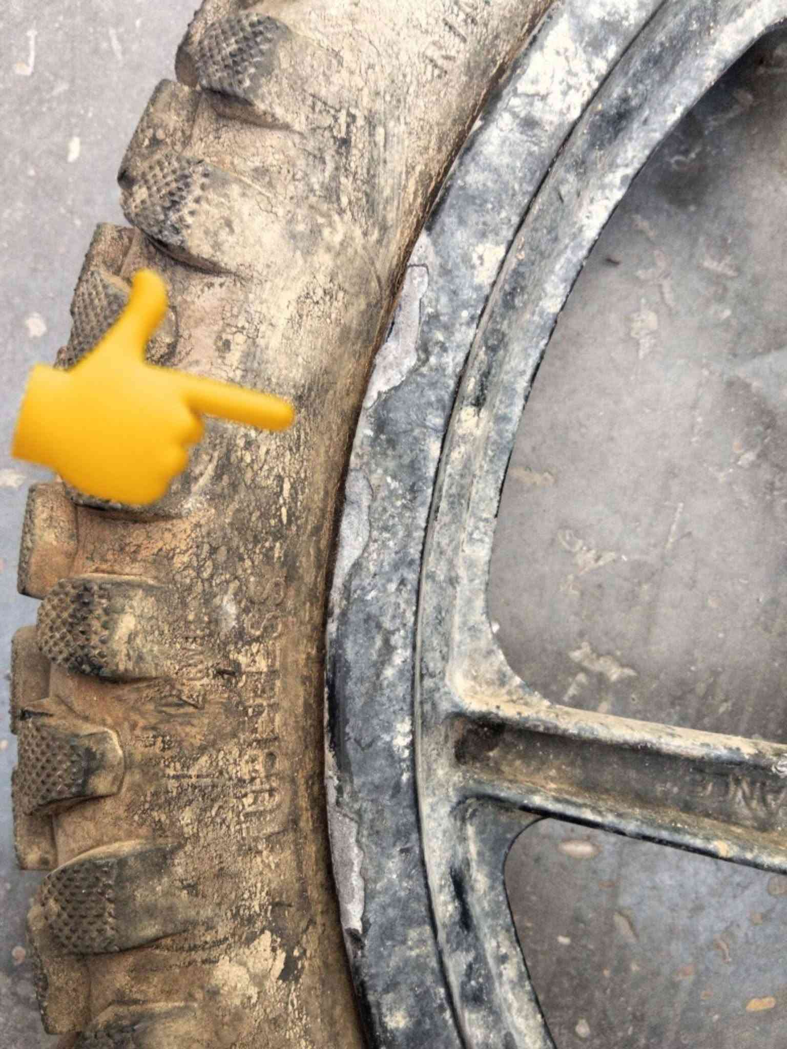 سلام عليكم شباب غراض بوكسر جبلي امانت الله غراض نضاف دبلات خلفي هاوزن خلفي كفر زنجيل ويل امامي نضيف بس متاكل شوي موضع بصوره دوسات خلفي شوته كامله كفر باتري ستيرن كامل شفت ويل خلفي شفت هاوزن خلفي صالنصه نضيفه موضح بصوره يحتاجلهة لحيم قاعده بنزات خلفي دوسه بريك خلفي عنبار امامي جاملق خلفي غراض نضاف امانت الله سيبايه خلفي قيم بل يرضه بي الله  مكاني بغداد مدينه صدر رقمي ***********
