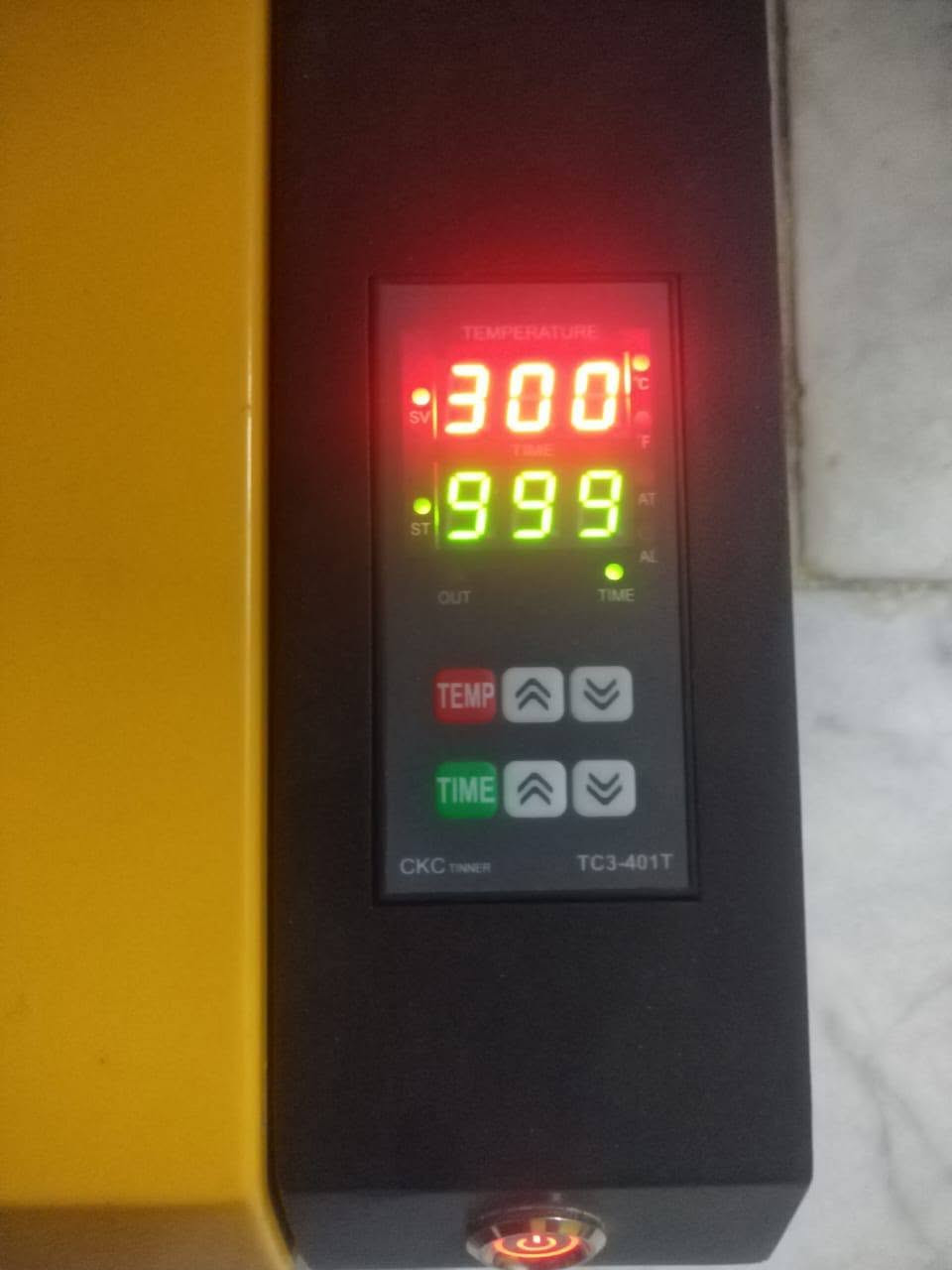 فرن حراري للبيع .

للطبعات ال (دي تي اف) مال ملابس  dtf

جديد مستخدم أقل ال 10 مرات .
سعر 250 و بي مجال 
مكاني البياع 
‏‪***********‬‏
