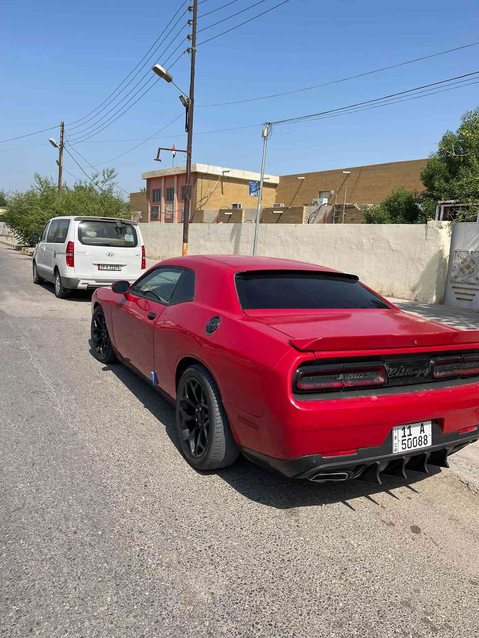 دوج جالنجر
موديل 2017
SXT
مكينه 3600
السياره ماشيه 97 الف 
كير محرك مكفولات
شاشه كبيره 
حساس خلفي 
كشنات تدفئه تبريد
 تبريد فووول
تخم تاير جديد 
حادث السياره بلصوره 
السياره مصبوغه عام 
سياره مكفوله شواصي فقط الغد
 الايمن تعديل لا كص ولا شي 
رقم بغداد مميز   تحويل مباشر 
عارضهه ب 128 بيها مجال
فقط واتساب ***********
مو شراي لا تكسر بحلال الناس

نص مكتوب في الصور:
- ra.com