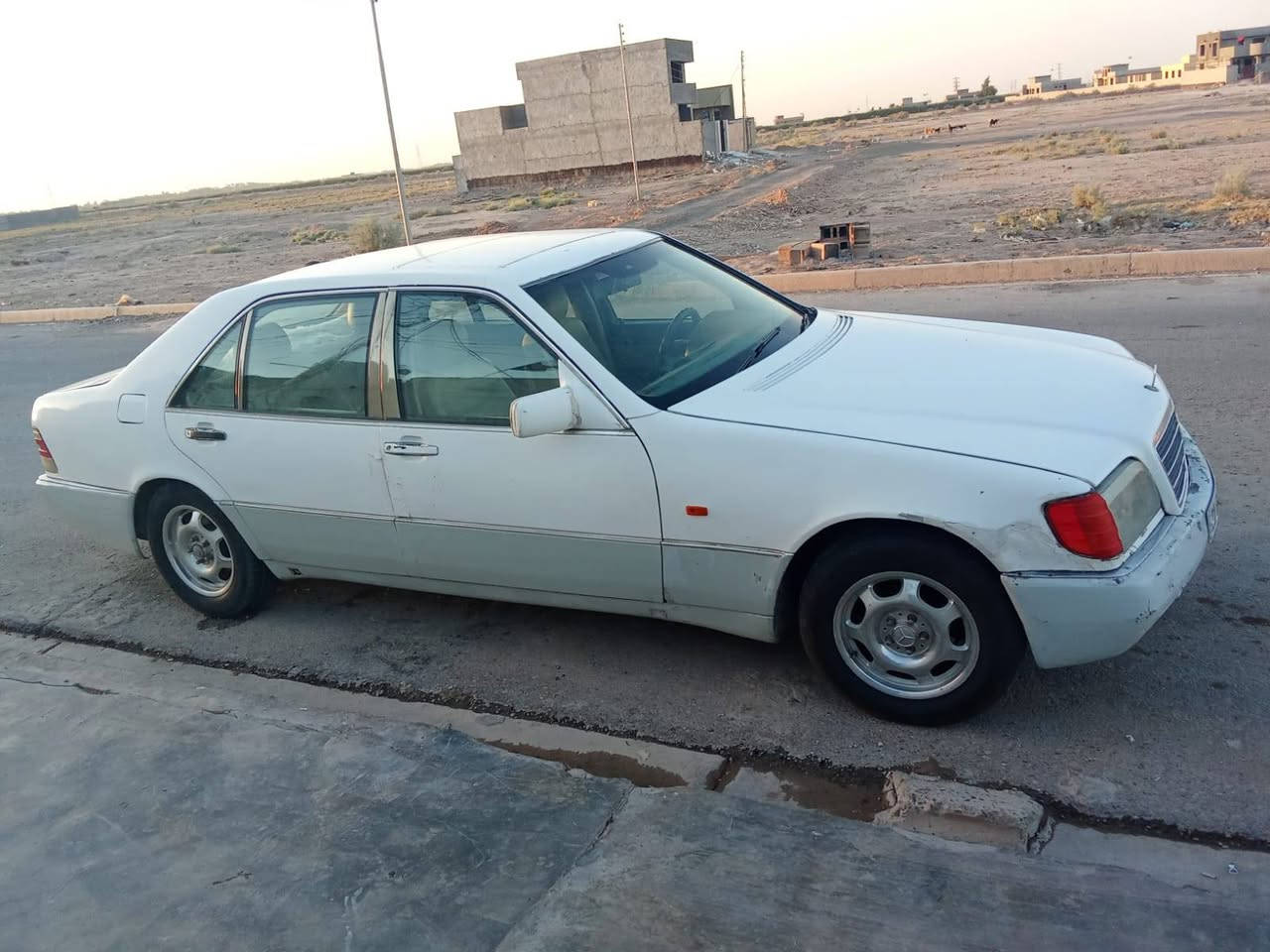 سلام عليكم سياره مارسدس شبح مديل ٩٢  السعر ٤٥...بي مجال رقم نكليزي سياره خير من الله.. الرقم ***********🥇
