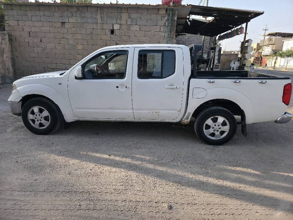 نيفارا 2014 اوتوماتيك بلاد سيارة محورة مكينتها vvt وافضل من مكينتها البلادية نعومة وصرفية اقل وسحب وشلعة اقوى
السيارة بيها الصفحة اليمنى ضرر خفيف فقط التكمة الوسطانية بيها لحام مال تعديل وبيها تلحيضات بعد(ابيع مجفية حتى ما اتعب المشتري)
السيارة رقم دهوك ب اسم كردي سنوية منتهية
السيارة جاهزة من كلشي حدادية تخم تاير مكينة وكير مكفول . بيع او السعر 65

*********** البصرة, العراق
