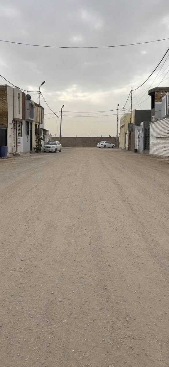 عرصه 100 م للبيع نجف مقابل ملحق قرية لغدير عمود 314 سعرها 11 ونص شراي يتصل ويدلل واتساب *********** النجف, العراق
