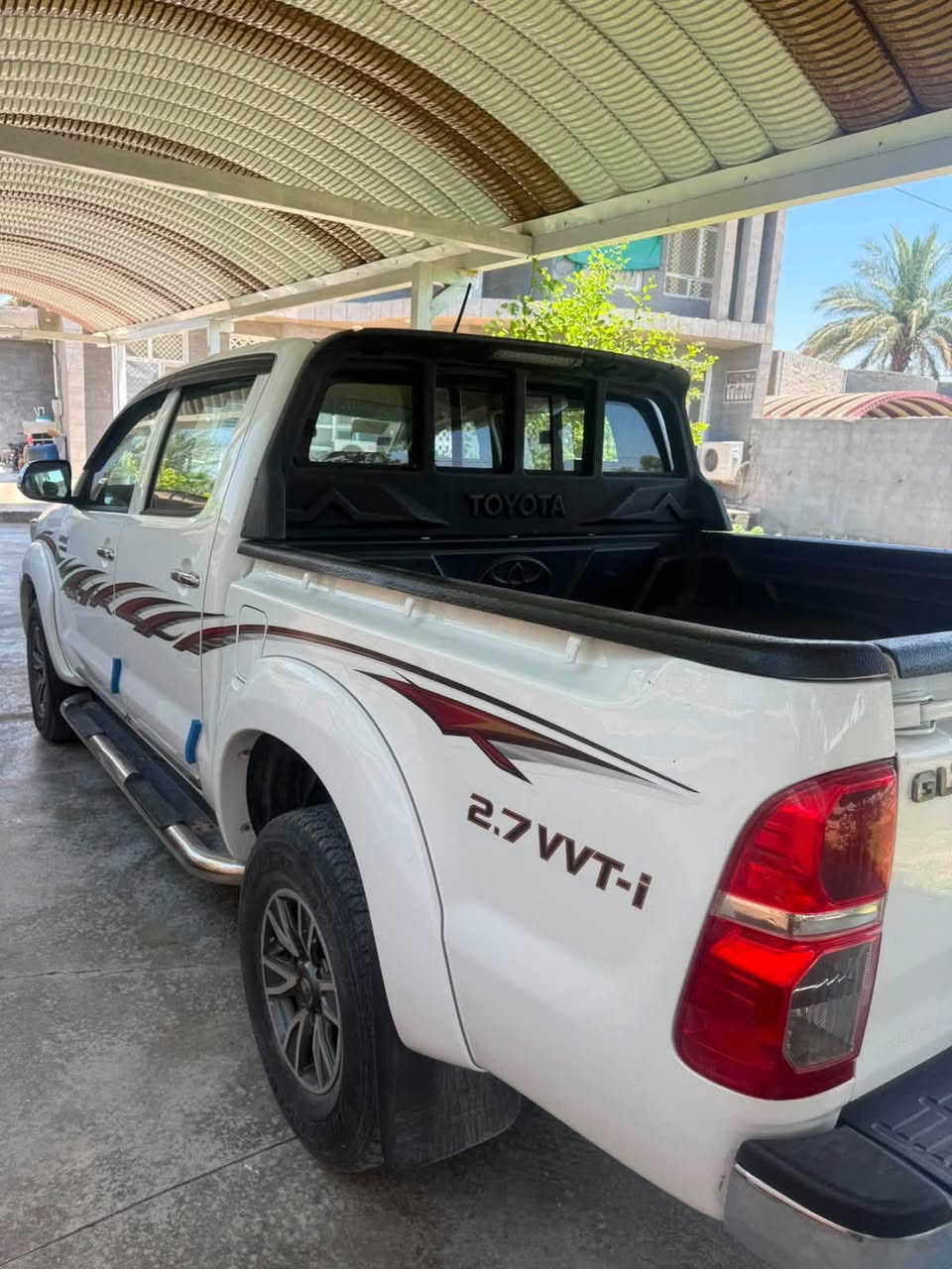 هايلكس • ٢٠١٤ • رقم بغداد
