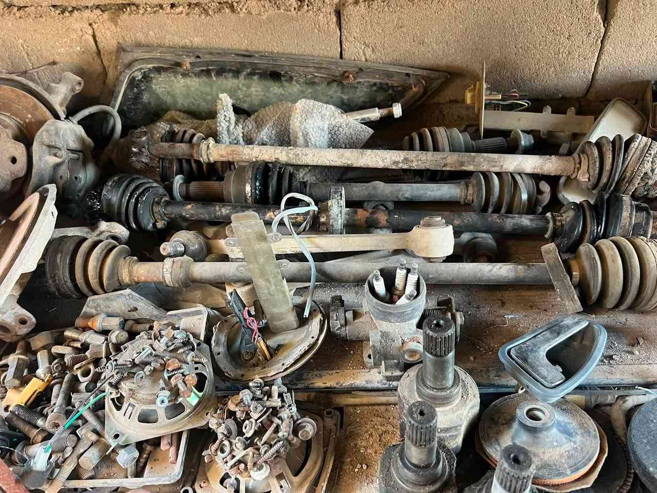 سلام عليكم من رخصت المدير الكروب
غراظ تفصيخ سايبة كير شرط ضمان بنيد بيبان 
بنيد وجنطه مال دمعه تانكي مال وعبوه جديده
مال بيجو توانكي مال سايبه شنو تريد موجوده 
العنوان الزبير ***********
