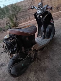 للبيع عبد الحليم مرات تشتغل ومرات لا ابيع كوم حديد ب 65 الف 0780983042...