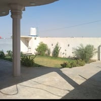 بيت للبيع في هور رجب المساحه 400م قريب على الشارع العام وبداية هور رجب...