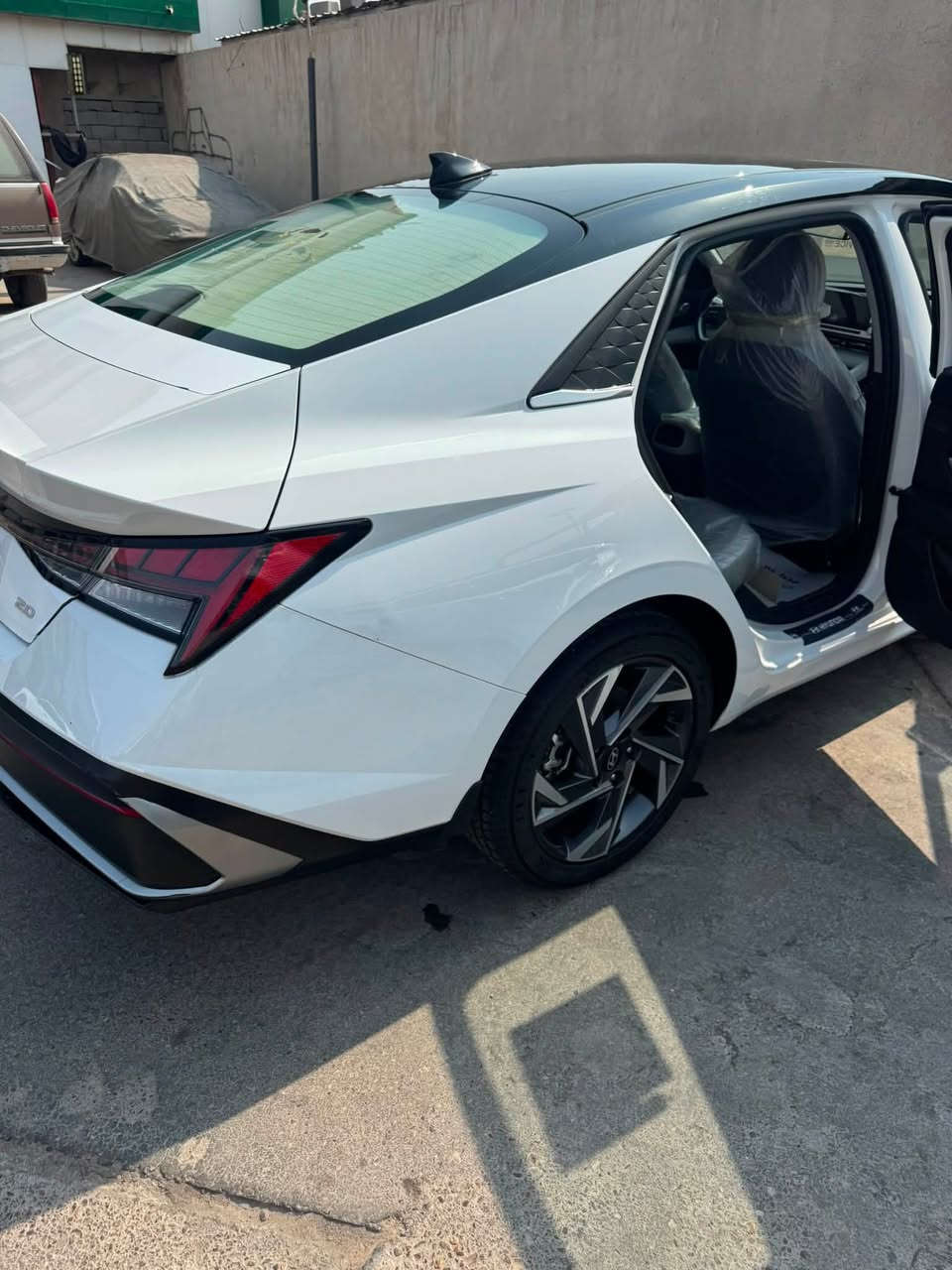 سلام عليكم هونداي النترى خليجي محرك 2000 فول فول مواصفات كشنات تبريد رقم بصرة باسمي تحويل مباشر مكان السيارة الجنينة شارع البهو ماشية 10 آلاف رقم راعيها ***********

نص مكتوب في الصور:
- كروب اتحاد النترا في البصرة Ahmed Widad Aljboori 4 س سلام عليكم هونداي النتراى 2026 خليجي مكينة 2000 ماشية 9000 بعدها زيرو فول فول حتى كشنات بيها تبريد سيارة مكفولة ماعدا بارد حتى مابين باسمي تحويل ثاني يوم راعيها البصرة الجنينة هذا الرقم *********** 10 26 الأكثر ملاءمة 2 Ahmed Widad Aljboori كاتب موجود رقم وخابر عمي 1 ي أعجبني رد ThoughtfulKangaroo1693 اكتب تعليقًا عامًا...
