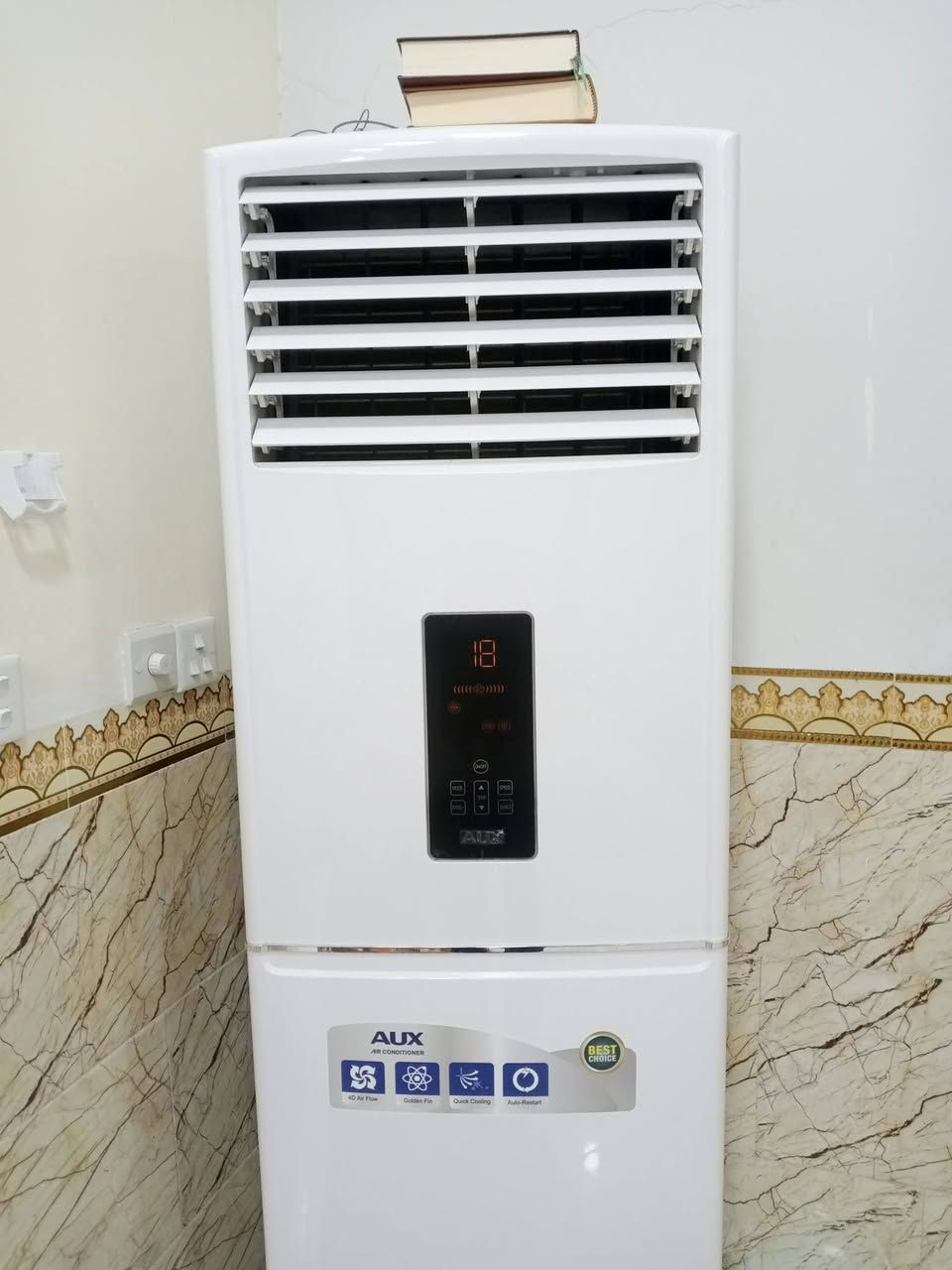 سبلت كنتوري للبيع 2 طن جديد ونظيف مستخدم سنه لا مصلح ولا شي يبرد ثلج وخير من الله الاتصال على الرقم *********** أو تفضل على الخاص
