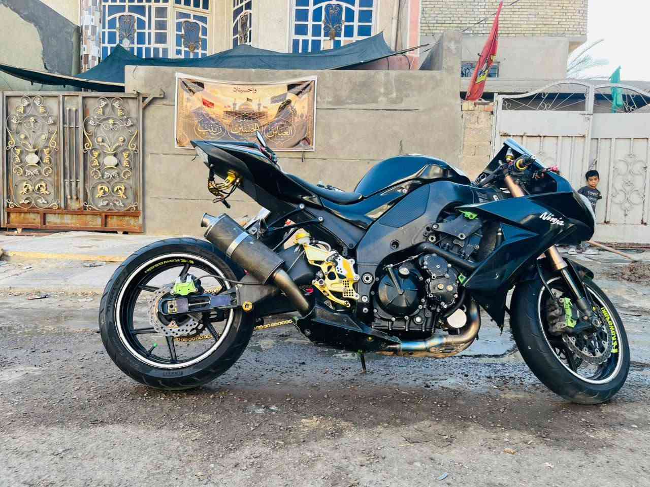 كاوسكي zx10R 20081000cc مكينة  سايز 10 شلعة ومعدل هاون  مزوعة تزويد كهربايات كلها شغالة سعر 20 وبيها مجال استفسار  *********** اتصال او واتساب

