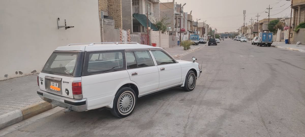 السلام عليكم البيع ارنب ستيشن موديل 1995 رقم بغداد بسمي مكينه ونجي مكينه وكير وحداديه وتخم تاير كله جديد السياره بدون ضربه وبدون تبديل كفاله من كلشي تبريد ثلج 🥶🥶🥶 السياره مال جناي وجديده بمعنه الكلمه اكثر الستفسار التصال على الرقم *********** متواجد خاص
