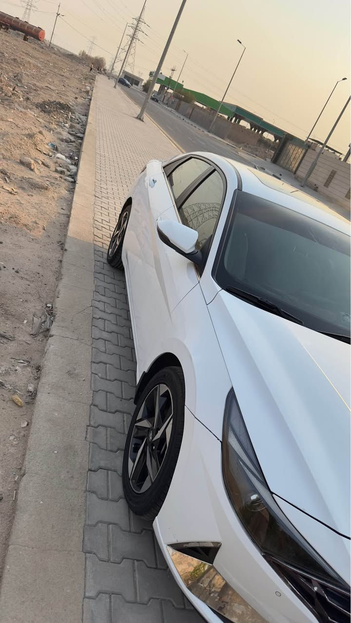 السلام عليكم جميعاً 
هيونداي النترا مديل 23 خليجي فول مواصفات 1/1 حساسات اماميه حساسات خلفيه انارة ترحيب بصمة دخول وتشغيل تشغيل عن بعد شاشة كبيره ( ابل كار بلي - اندرويد اوتو) كامره خلفيه شاحن لاسلكي فتحة سقف صندوق ذكي كهربائي ⚡️ تبريد قطعتين محرك كير حداديه تخم تايرات كلها جاهزه ما ناقصها اي شي رقم اربيل بأسم  بأسم عربي ابو معرض بالبصره تريد تحويل تريد وكاله عادي عنده وكيل بأربيل 
اليعجبك محرك 2000 دوش السياره بيها دعامية اماميه مبدله وبارد بخشم البنيد
الباقي مكفول وشوف العين شوفه السعر 170 وبي مجال قليل للشراي للاستفسار اتصل *********** البصرة, العراق
