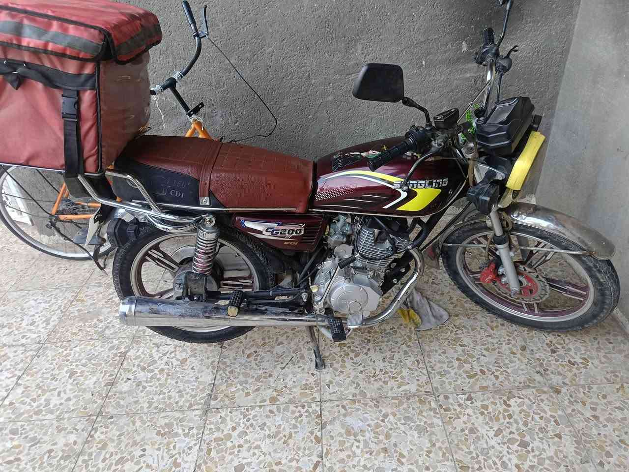 لبيع موديل 24 رقم *********** سعر 700 بيه مجال بكيني  يم محمد سكرن
