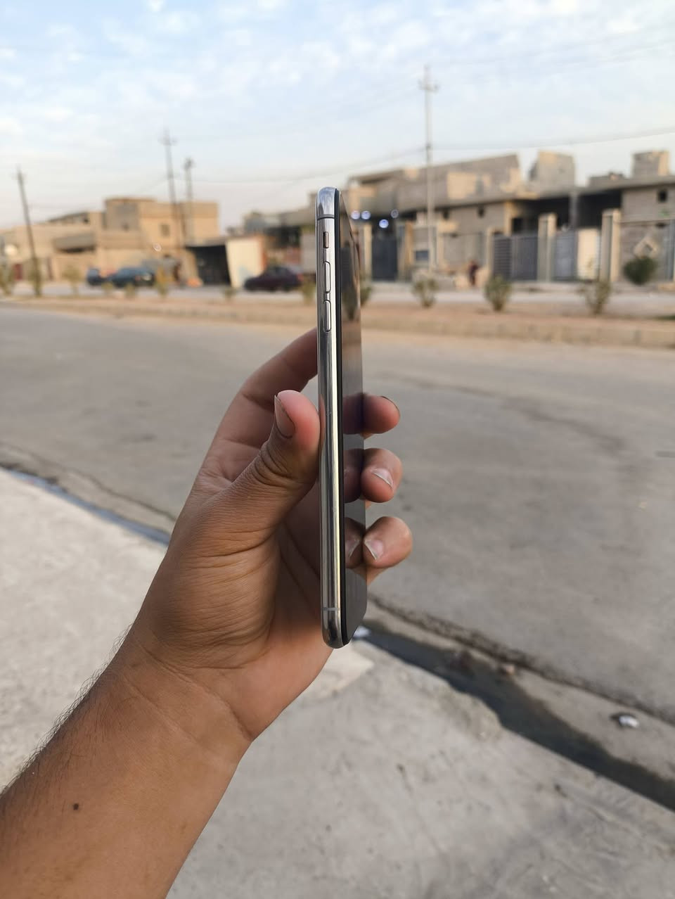 📱 آيفون XS Max
💾 الذاكرة: 256GB
🔋 البطارية: 100%

📋 مواصفات الجهاز: • 📶 تك سيم شغال طبيعي
• 🔊 الصوت شغال وواضح
• 📸 كامرة X1 ما تشتغل — X2 شغالة طبيعي
• 📳 الهزازات شغالات طبيعي
• 🖥️ شاشة ثلث خيارات أصلي
• 🙂 بصمة الوجه ما تشتغل
• 💥 كلاص مفطور، ما يأثر على الاستخدام

💰 السعر: 115 ألف قفله

📍 الموقع: الموصل – الأيسر – كوكجلي
📞 ***********

❌ بيع فقط — توصيل ما عندي
