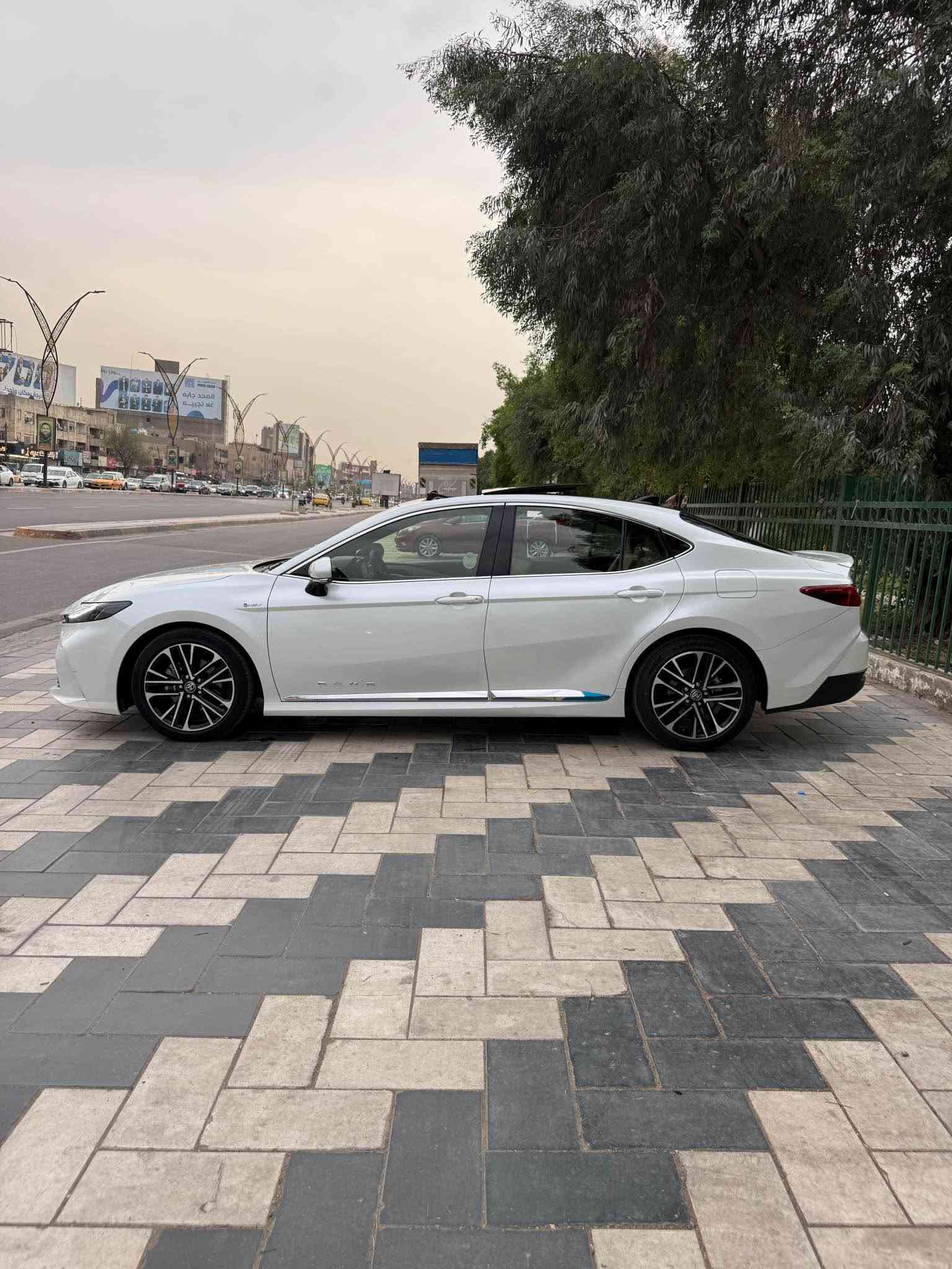 كامري LE • ٢٠٢٥ • هايبرد ٢٥٠٠