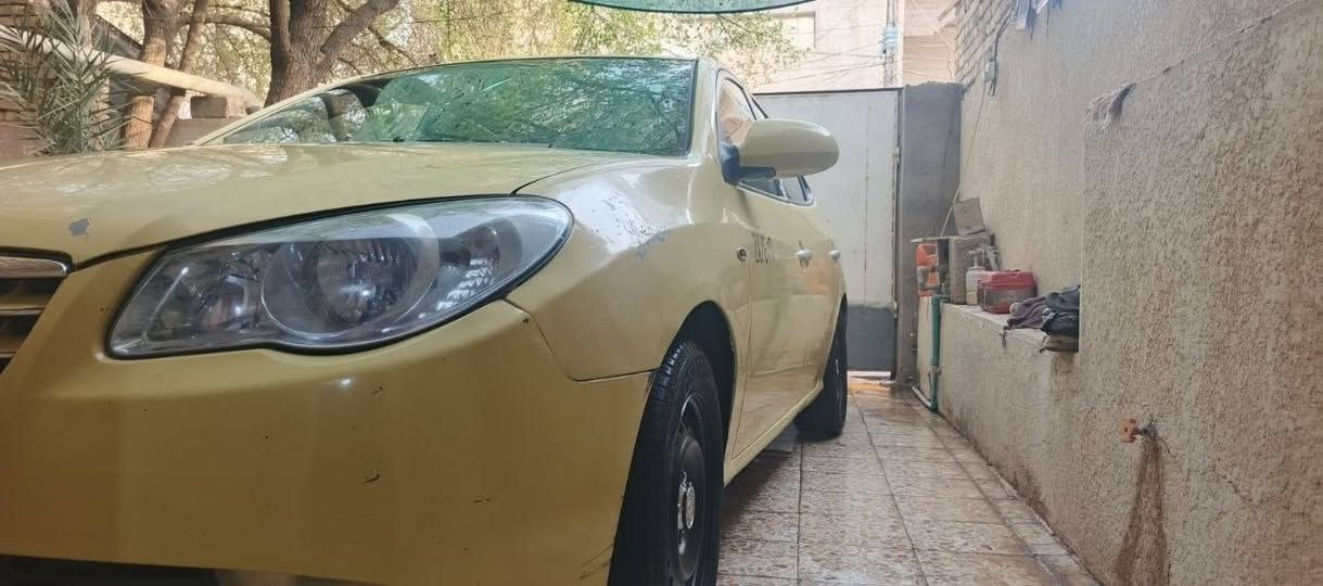 بيع مستعجل ادوات متؤم طبق الاصل
وصل هيئه بيها
مصفره غرامات
سياره حلوه جديده
كهربائيات كلها شغاله
تخم ويل اسود جديد
دواخل حلوه
شاشه اصليه 
حساسات 
كامره 
فقط المكينه تبخر
السعر 30 وبيها مجال 
مكانها بالعماره
***********
