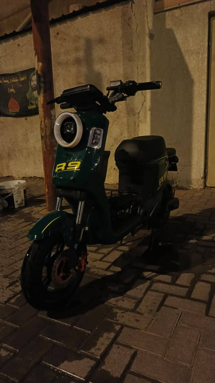 دراجه مال بيت 
بطارياات فول 
R9 _2026
جديده ماشيه 4000 متر .
السعر :450 الف 
لتواصل والاستفسار 
*********** البصرة, العراق
