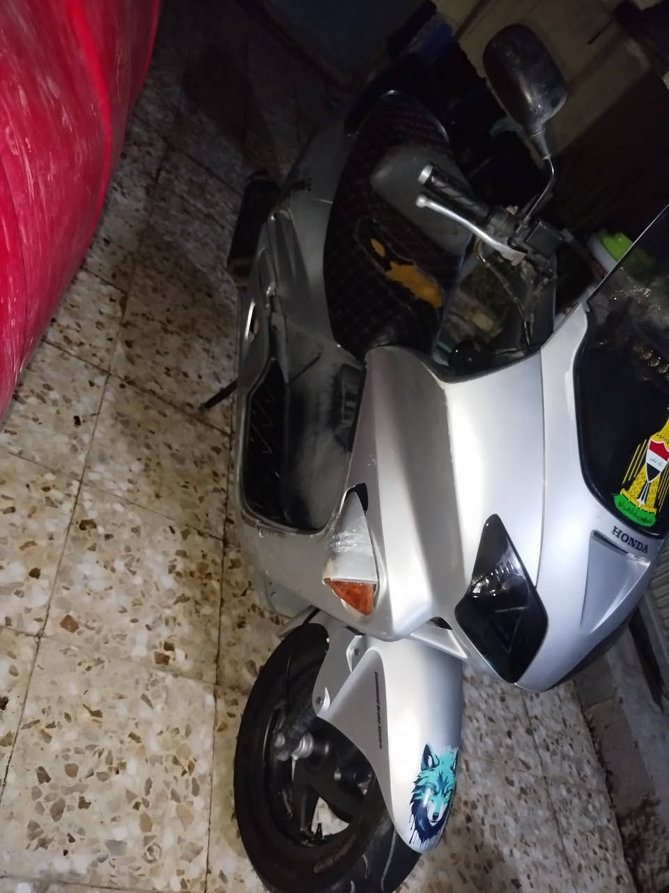 سلام عليكم دراجه فورزه صفر 6دراجه شوفت عينك بيه شخوط قليله مكينه شلعه ومعدل نكره بكل وقت مكينه ناعمه كلش كابريتر   كله شغاله مابيه اي نقص سعر 850وبيه مجال قليل مكاني حله شارع 80 شراي يتصل ***********
