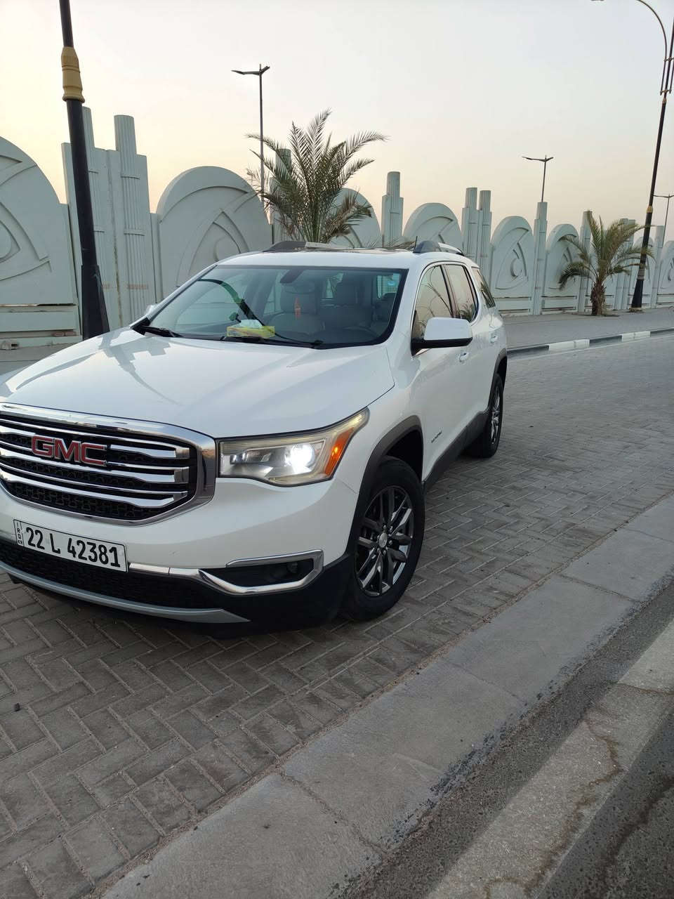سيـارة جمـس اكاديـا موديـل GMC Acadia  2017 
فـول ... فـول ...  SLT
وارد خليـجي ... خليـجي ...
         كـفاله عامـة ...

مكيـنة 3600 ..  V6

1- تخـم تايـر ... باتـري جديـد ...
حداده خيـر من الله..

2- كشنات جلـد .. تدفئـه كشنـات .
.
3-تحكم ستيـرن .. لايـت LED ...

4-دواخـل لـون ملـكي .. سستـم صـوت BOSE 
فتحـتين ....

5-مثبـت سرعـة .. رادارات ..

6-تبريـد خلفـي  3 قطـع ... جنطـة كهربـاء ..

7- بصمـة تشغيـل عن بعد
7  راكـب ..

السيـارة جديـدة حيـل ...
تجـي شوف العيـن ...
ابـحث ع تفاصيـل الخليـجي الفـول بيهـا هـواي ....

السعـر 215 
بيـها مجـال قليـل ...

مكان السيارة ..
      البصرة ..القبلة 
للتواصل ..
***********
***********
