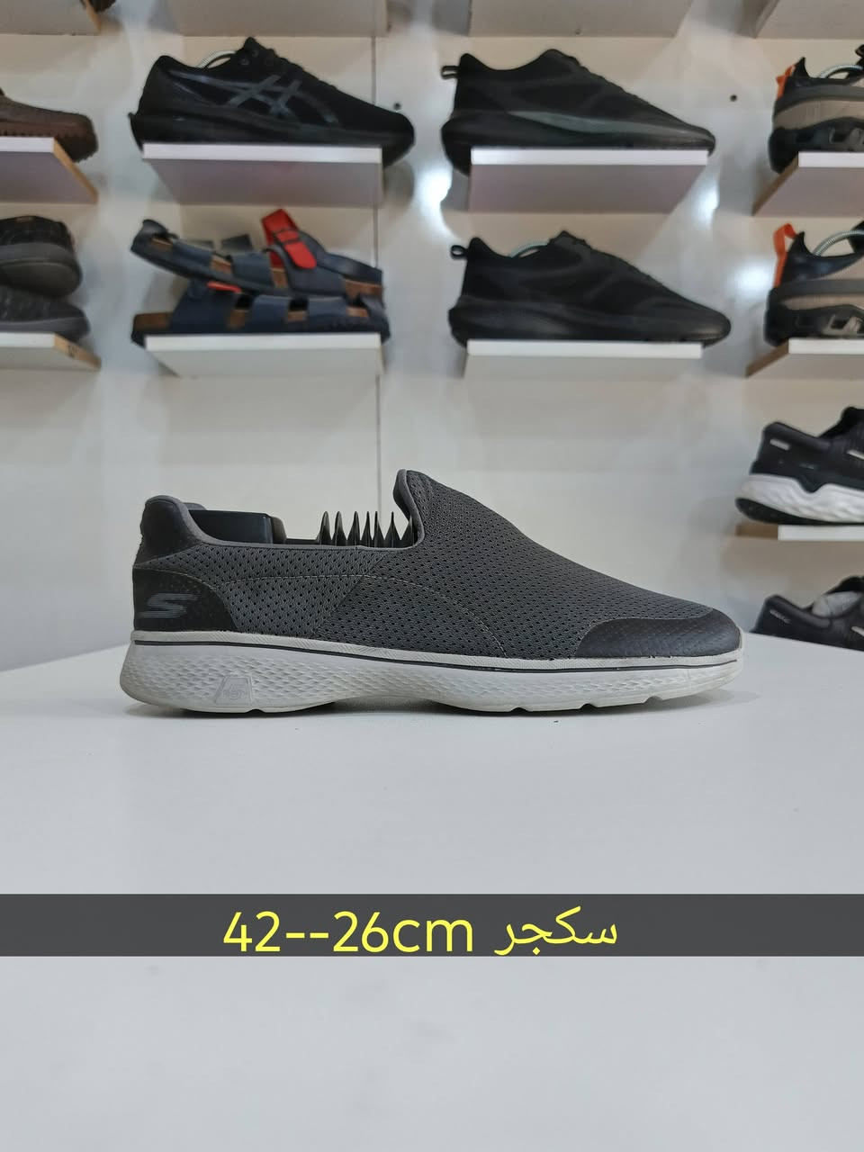 ▪️قطع اصليه  ماركات عالميه 
▪️قياسات داخل الصور 

☎ واتساب ***********☎
🚗 توصيل كافة محافظات العراق 🚗

نص مكتوب في الصور:
- لنج 28cm--44
- 44.5--28.5cm SAS منشأ امريكا
- سكجر 26cm--42
- نيو بالنس --29cm-- 45
- سكجر اير كولد 26cm--41
- ليفايز 29cm--45
- 43.5--28cm اديداس
- 43--27cm ERDEM منشأ البرتغال
- 42.5--27cm ادیداس