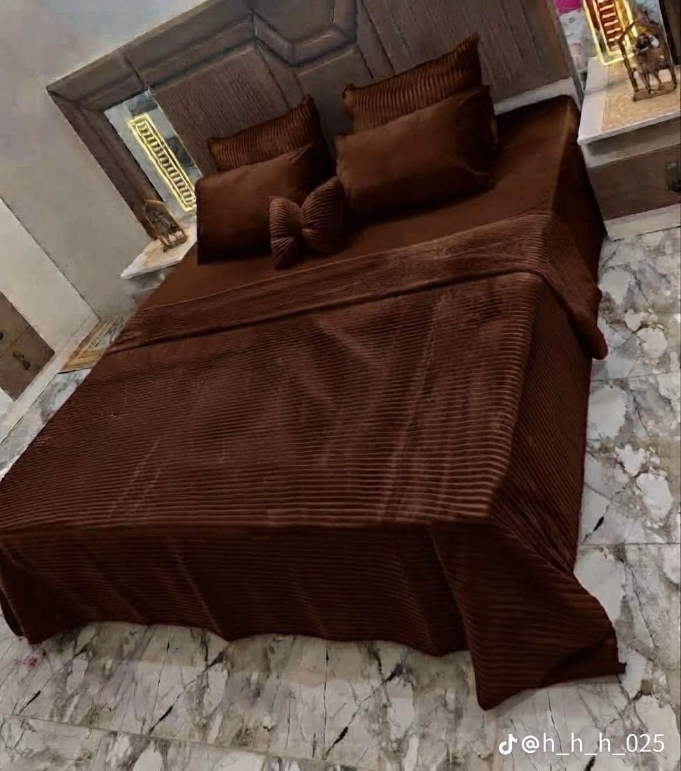 فرشة قماش خاولي 
يوجد خدمة توصيل الاستفسار خاص وتساب رسلوهم ***********

نص مكتوب في الصور:
- @h_h_h_025