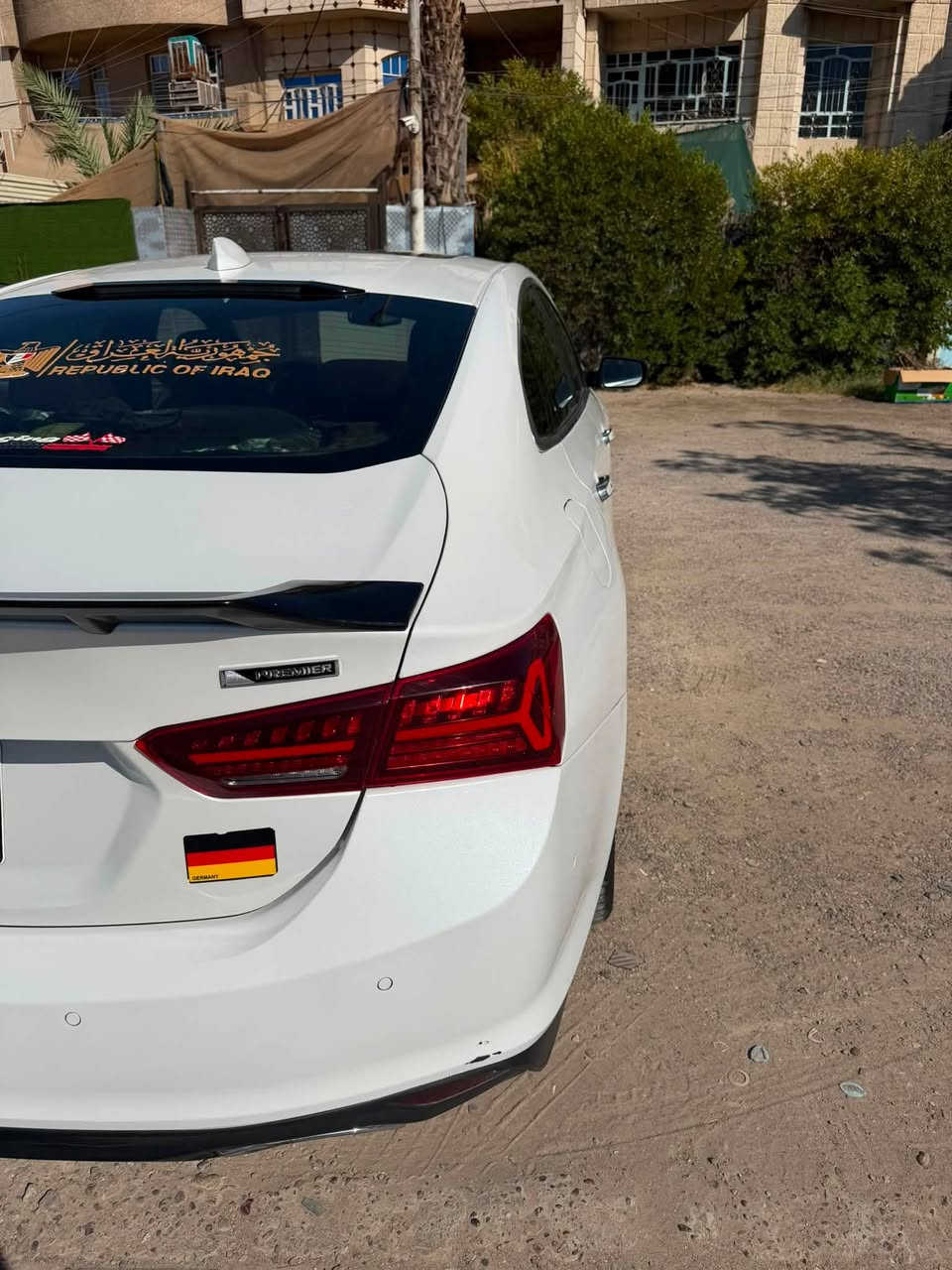 ماليبو 2018 بريمر
محرك 2.0t  
حادث سياره من كنده باب وجاملغ وربع البنيد صفحه عكس سايق صار بيه بارد سياره من الخارج ادامه فول بدلت بك لايتات زارع عدسات الكشر الخارجي معمر  تصال 
***********
